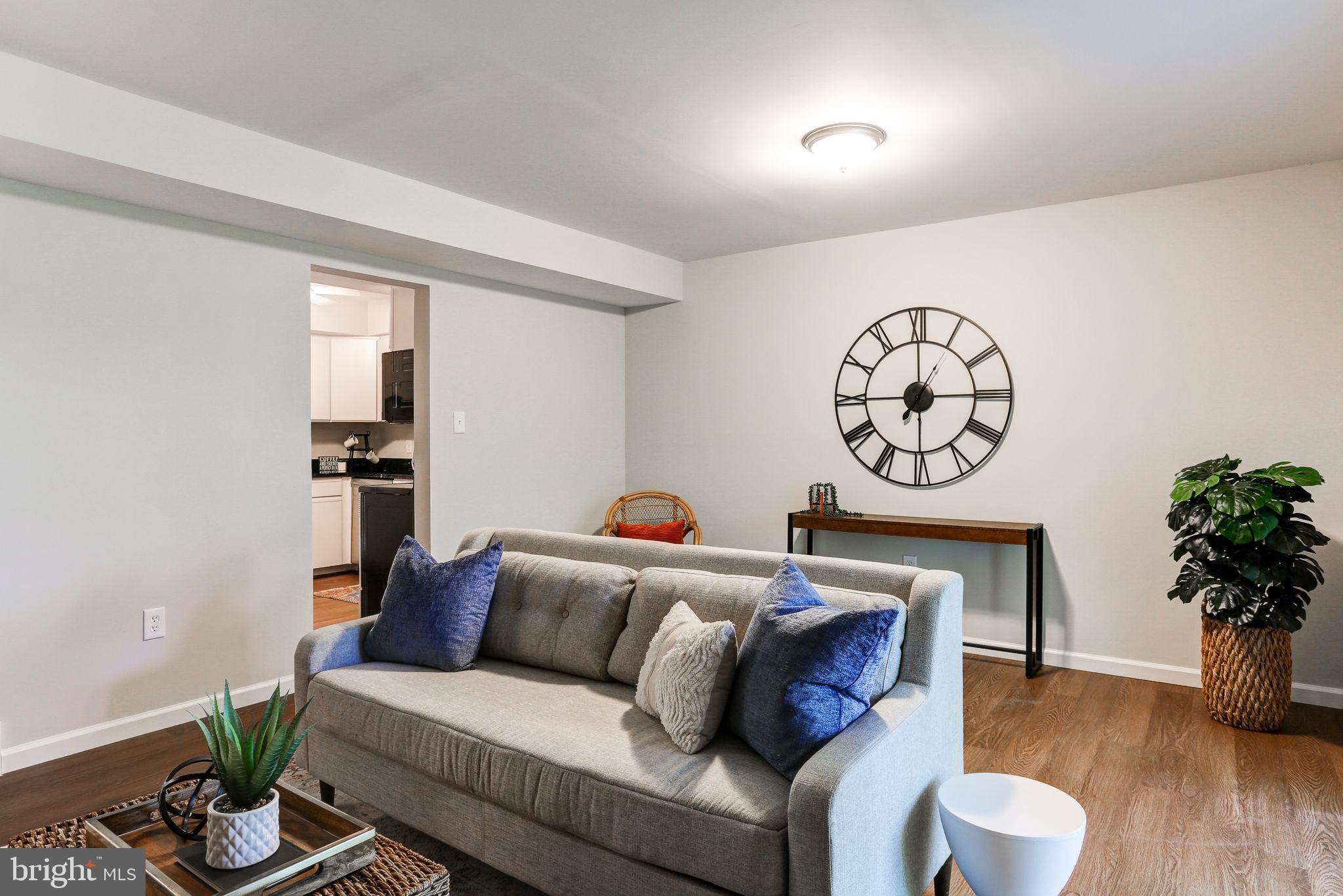 OAK KNOLL - Residential