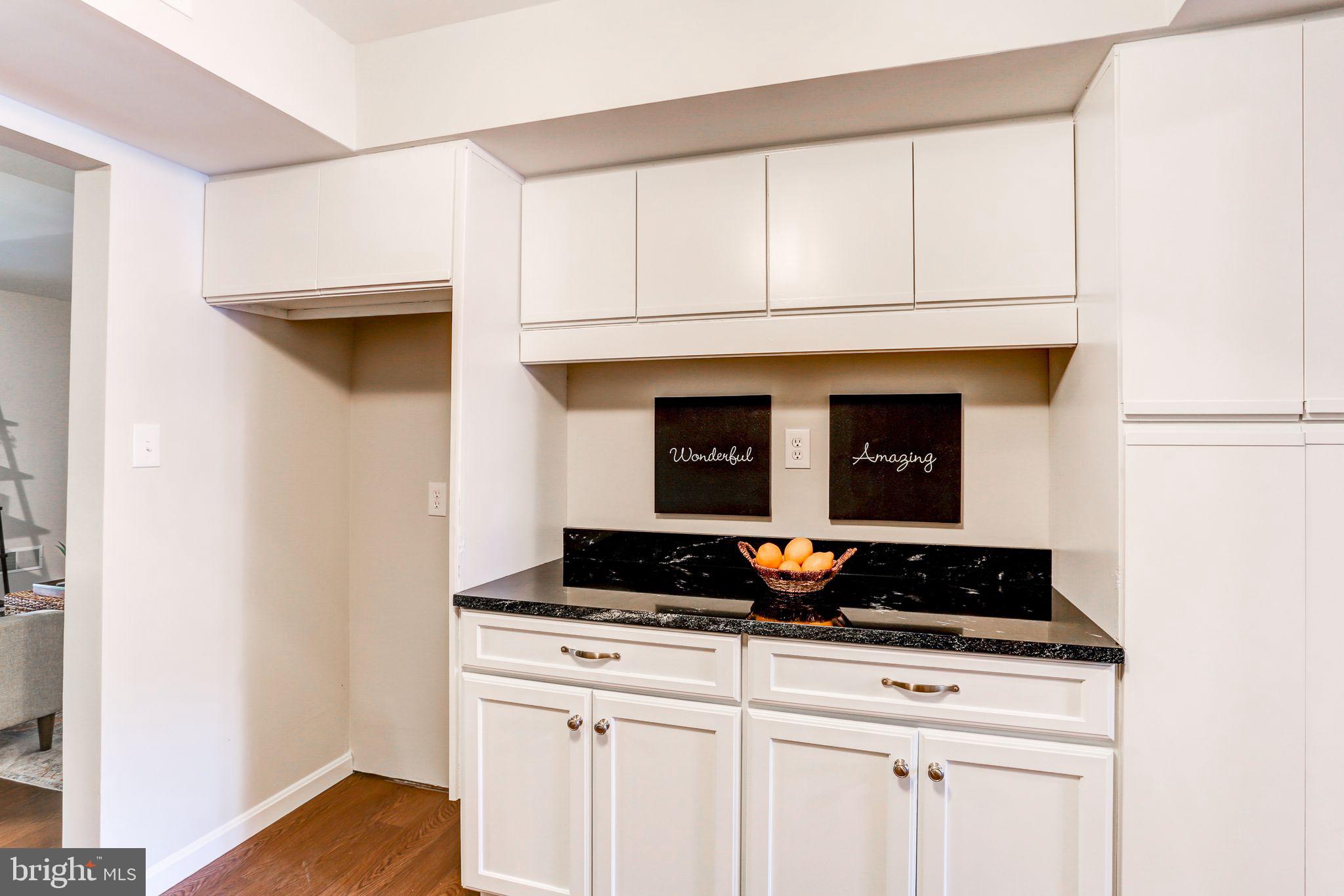 OAK KNOLL - Residential