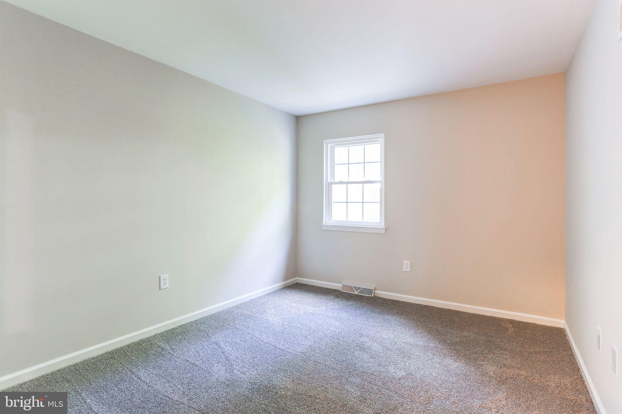 OAK KNOLL - Residential