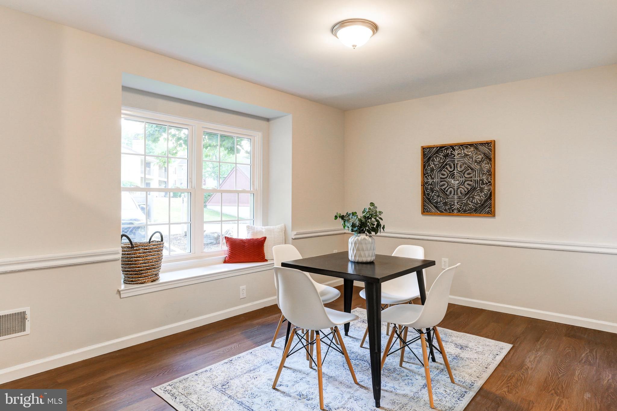 OAK KNOLL - Residential