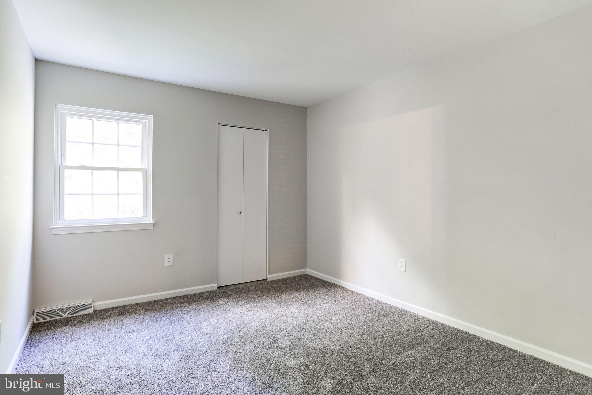 OAK KNOLL - Residential