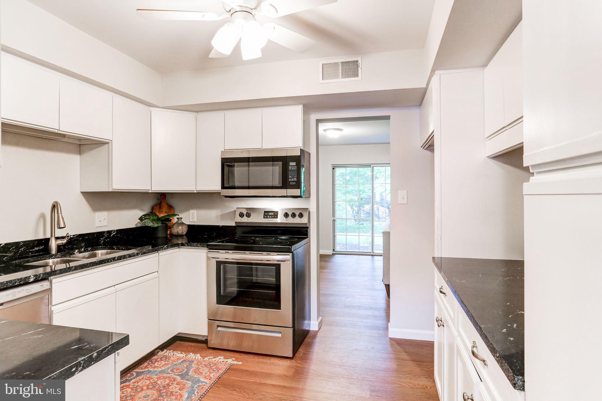 OAK KNOLL - Residential