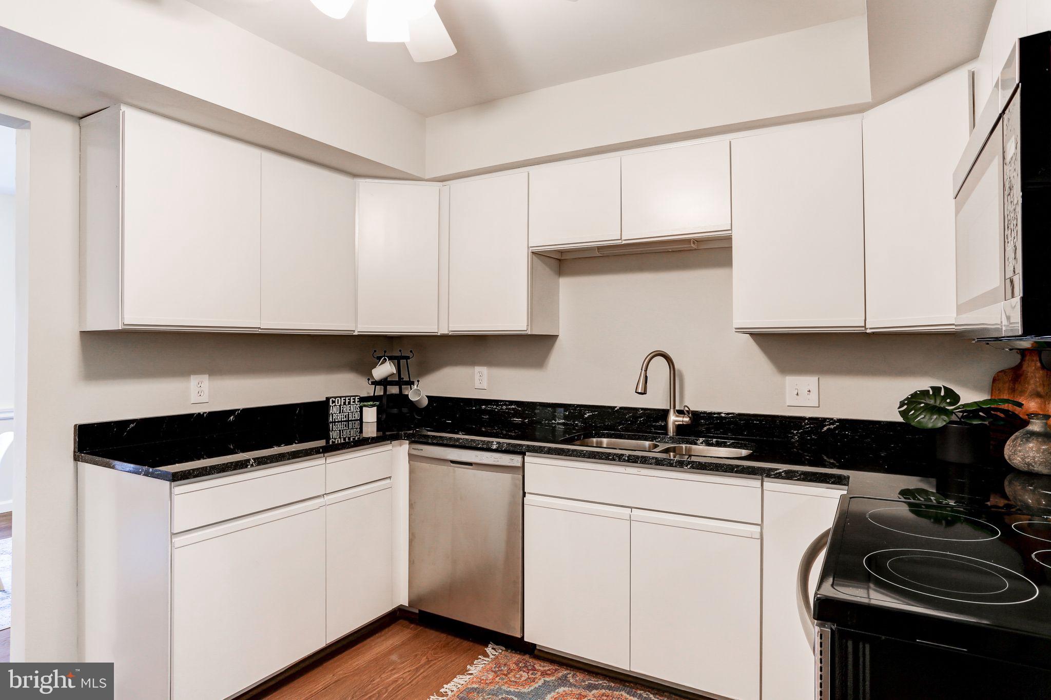 OAK KNOLL - Residential