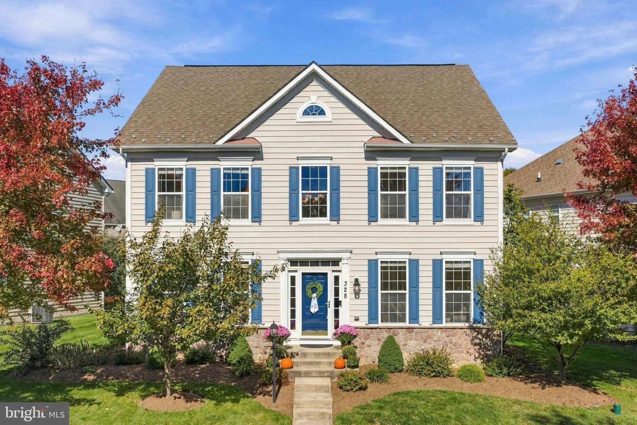 328 E Wainscot Drive E