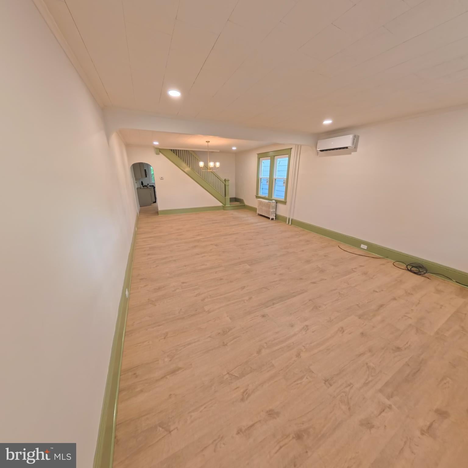 2149 W NORWEGIAN STREET