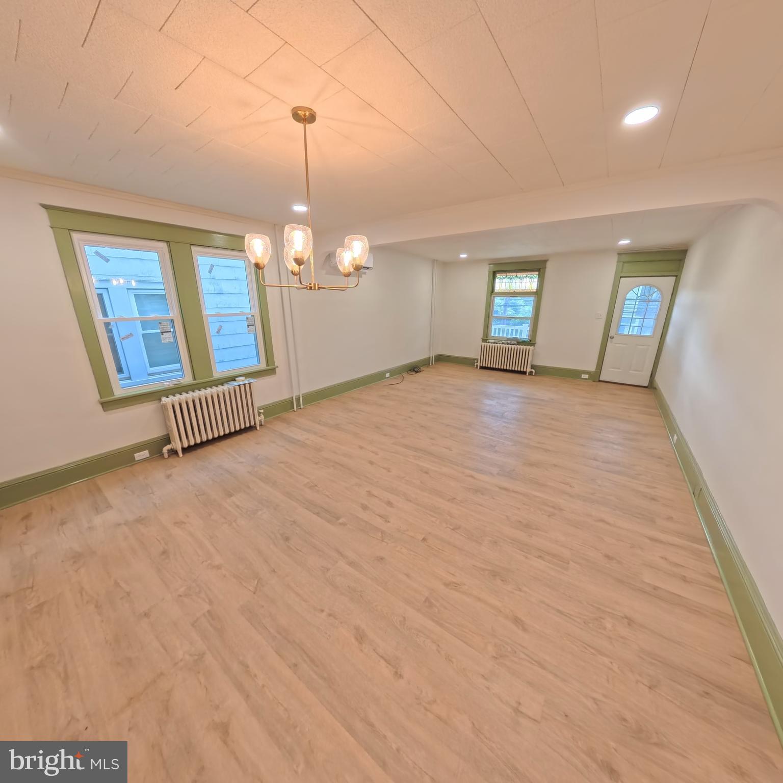 2149 W NORWEGIAN STREET