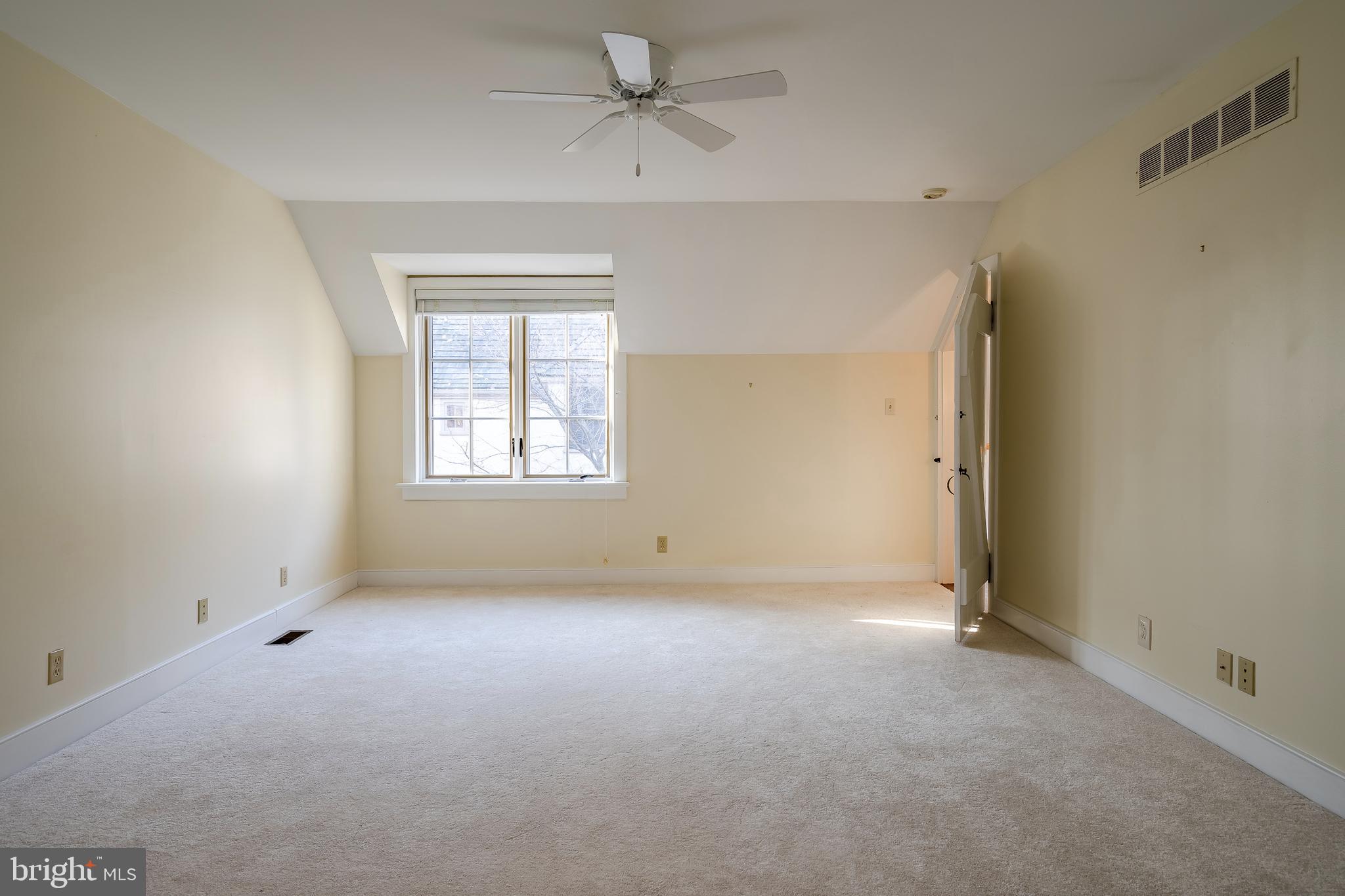 CHESHIRE HUNT - Residential