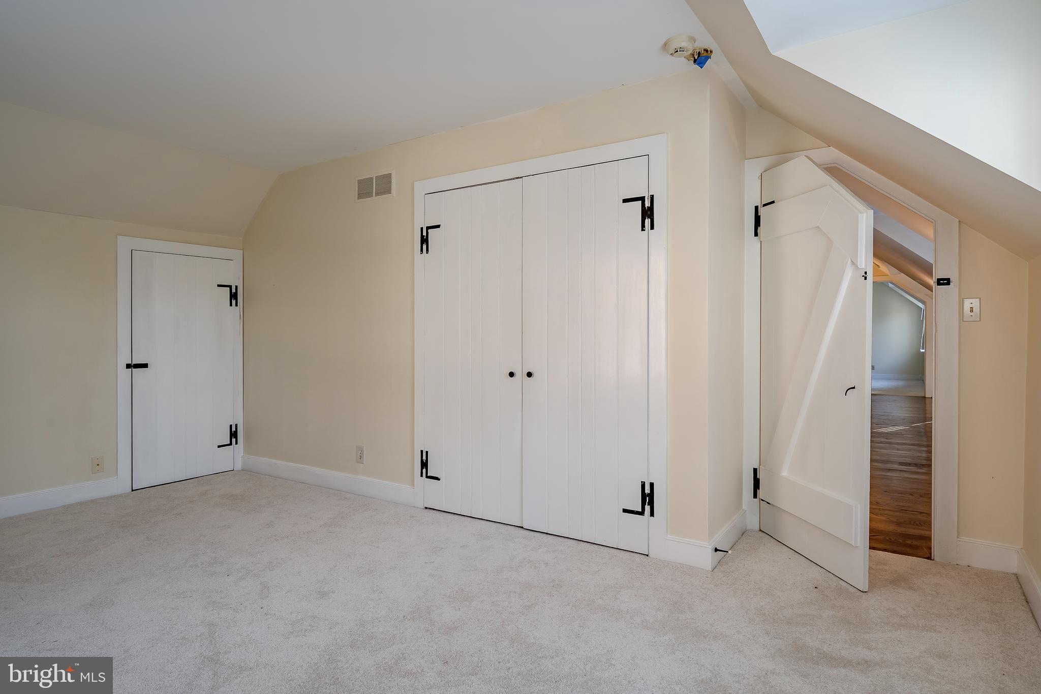 CHESHIRE HUNT - Residential