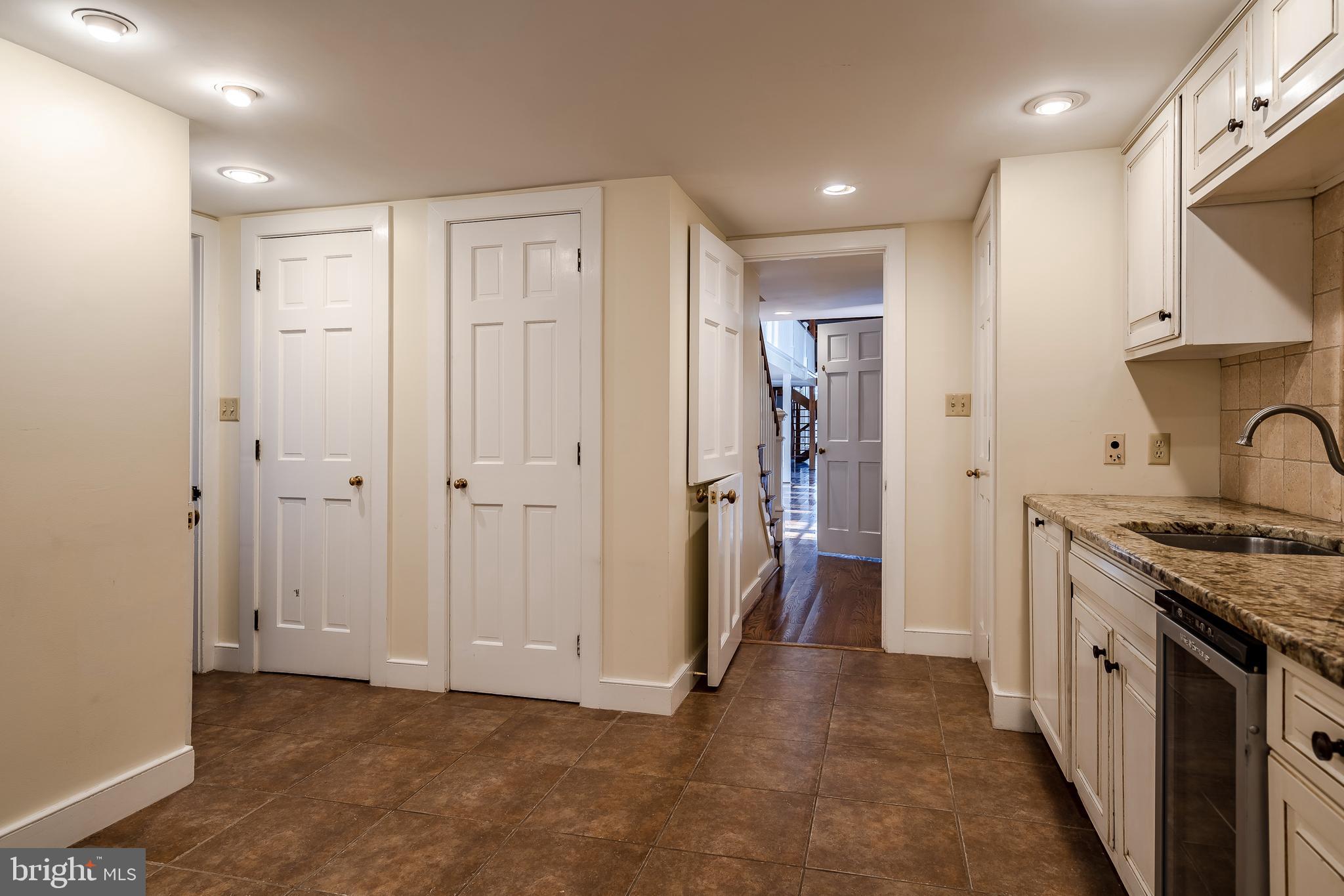 CHESHIRE HUNT - Residential