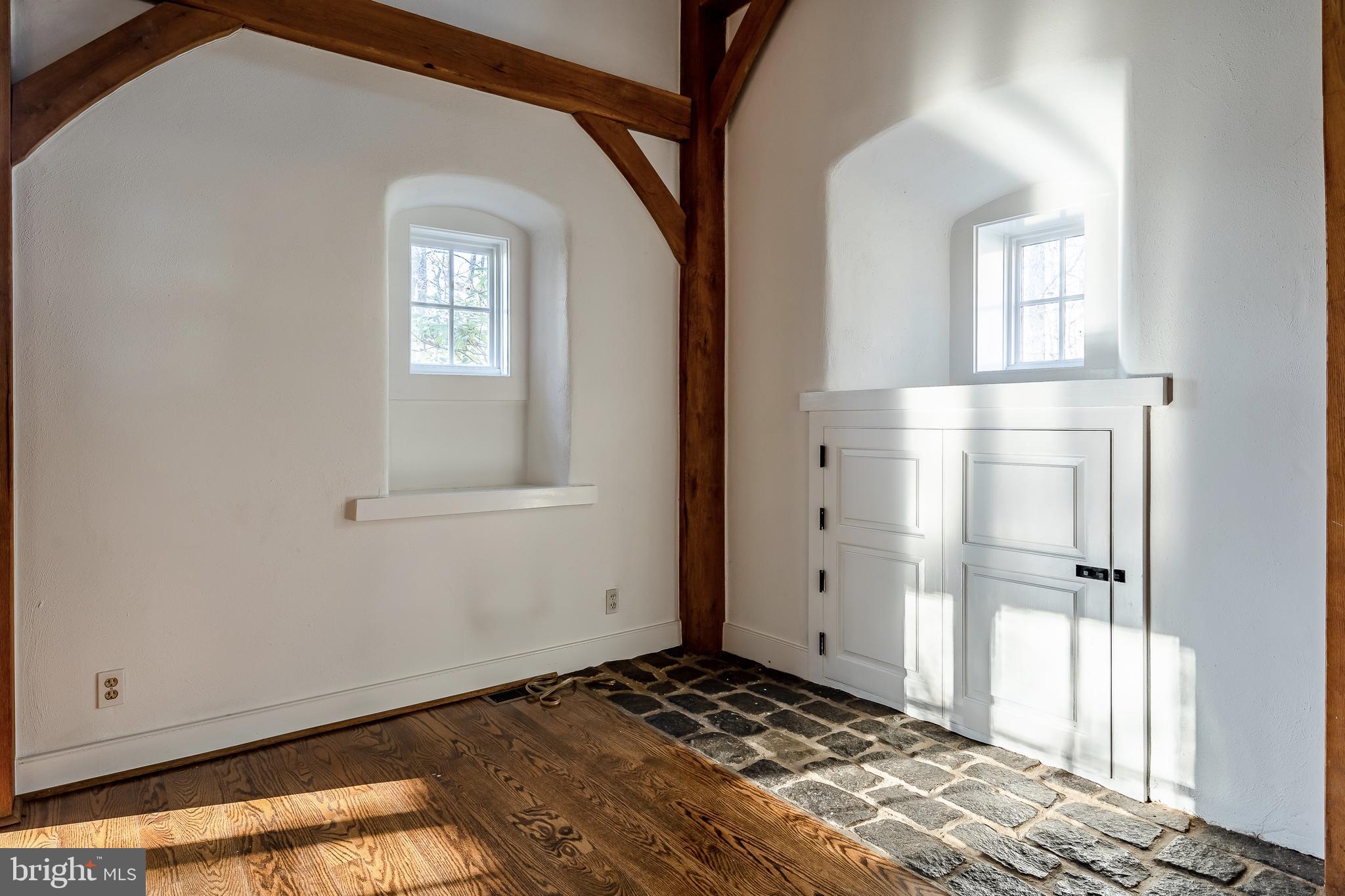 CHESHIRE HUNT - Residential