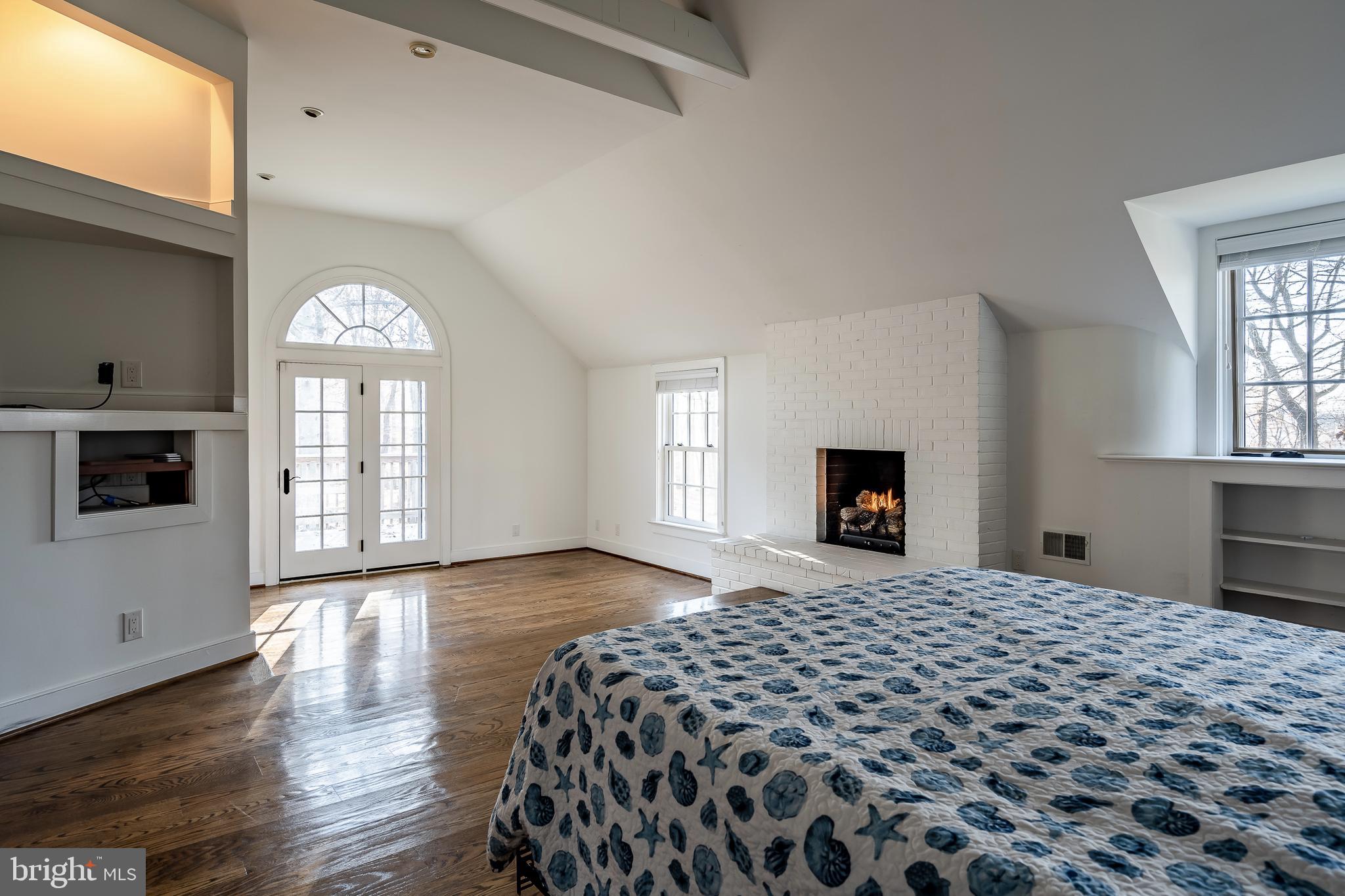 CHESHIRE HUNT - Residential