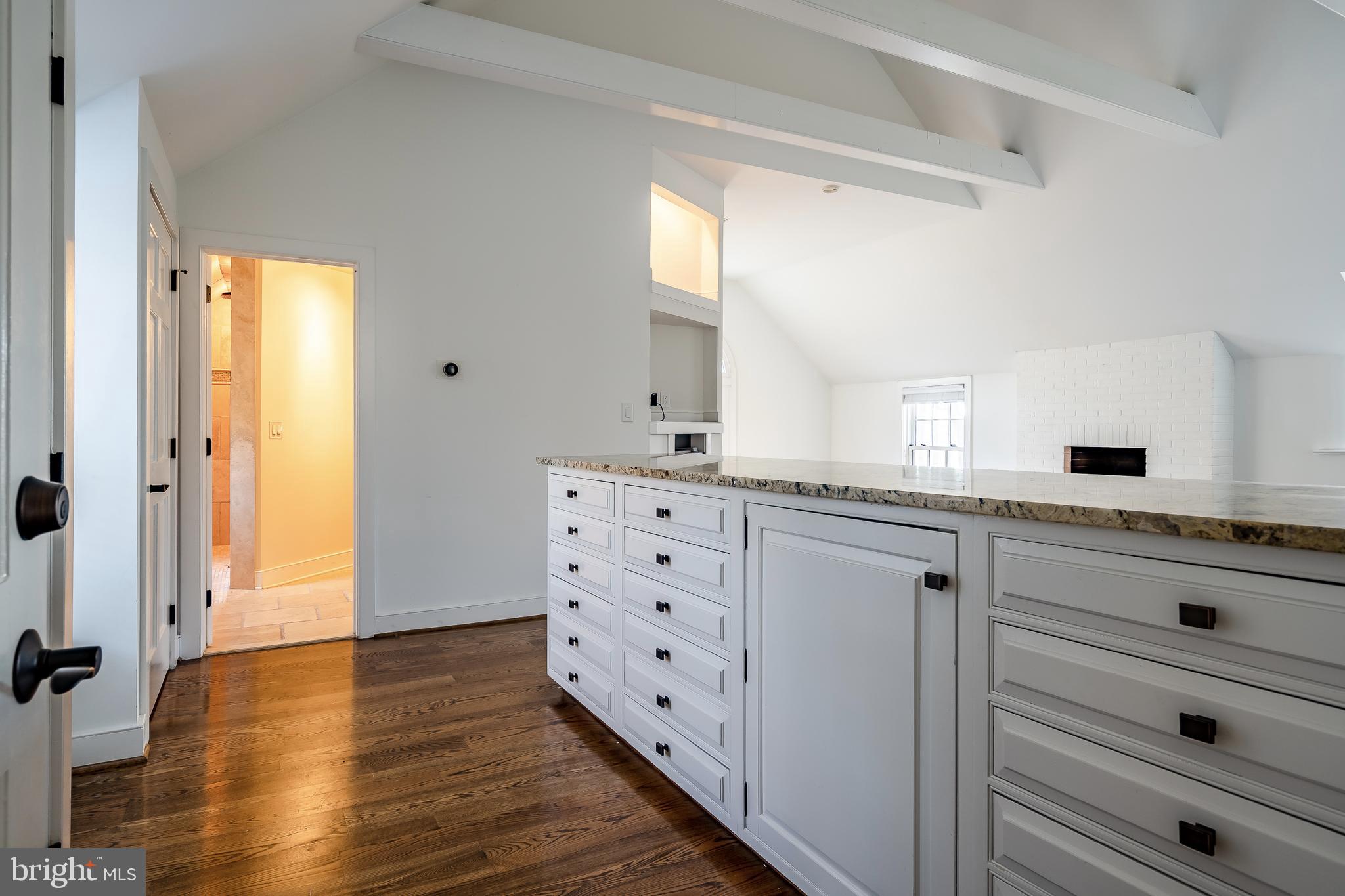 CHESHIRE HUNT - Residential