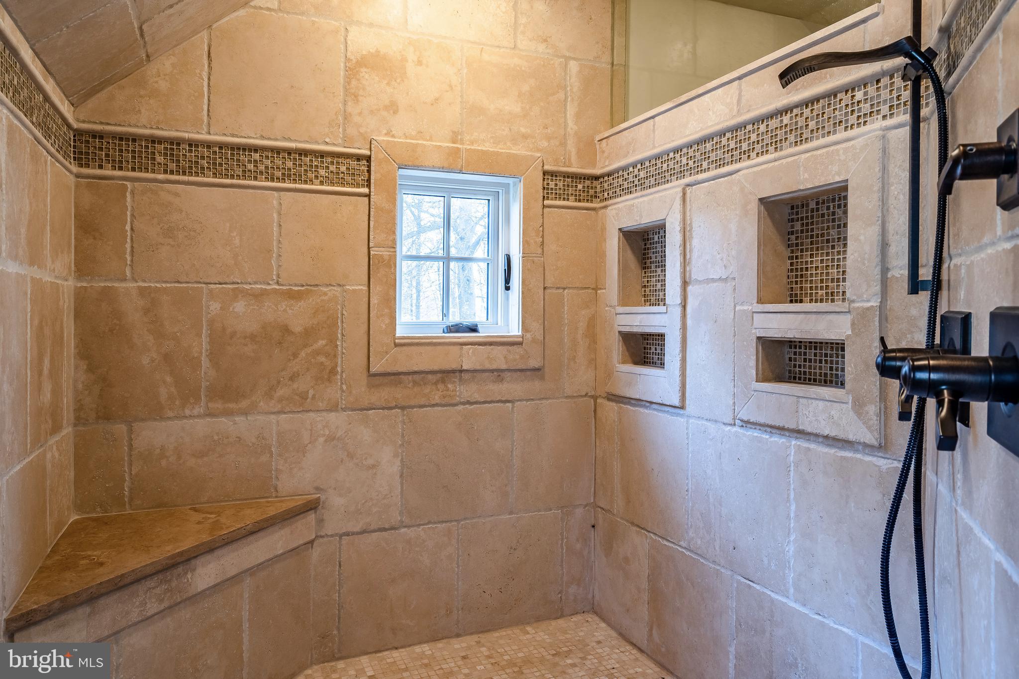 CHESHIRE HUNT - Residential