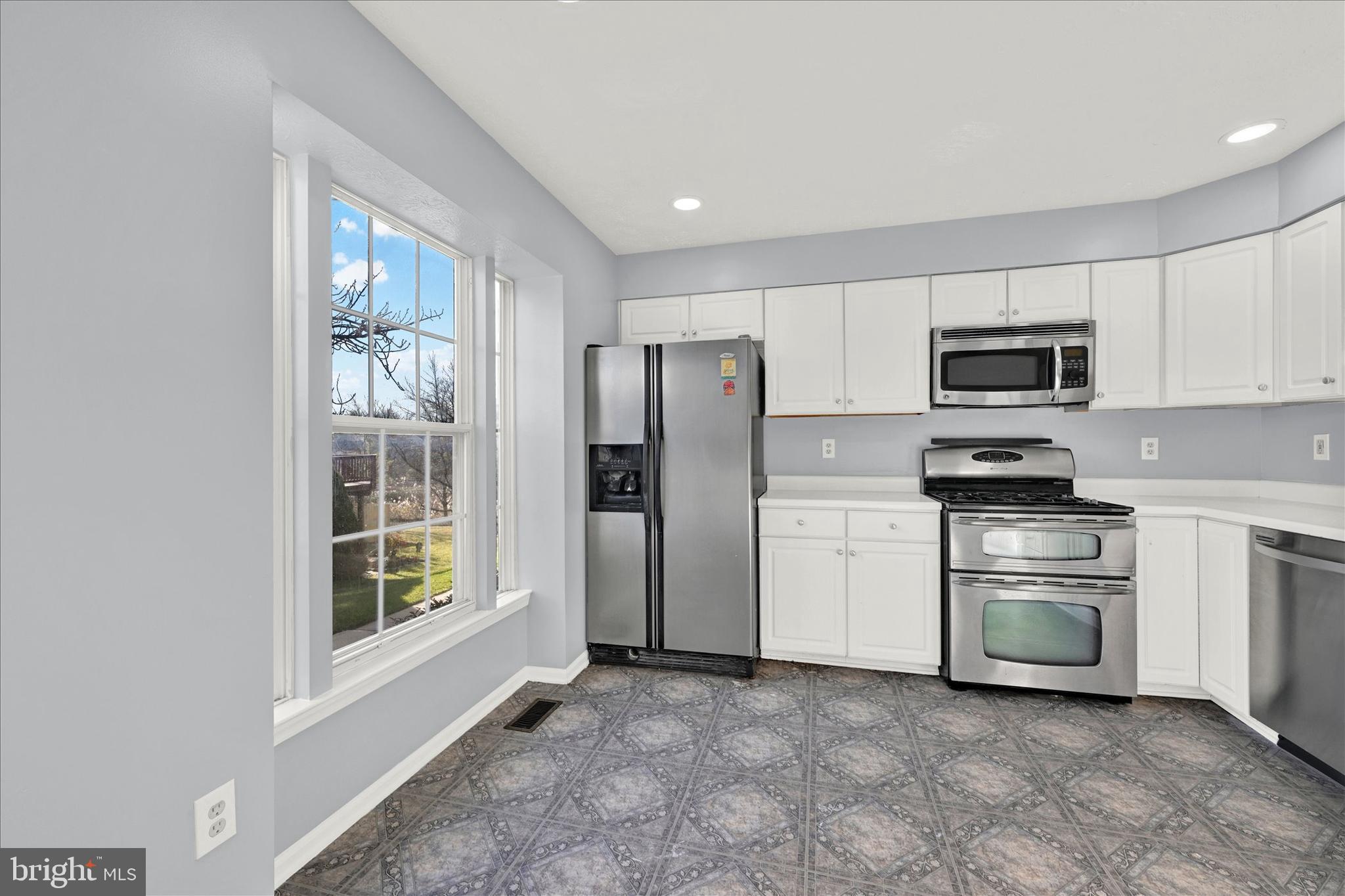 CASTLE STONE AT WHITE MARSH - Residential