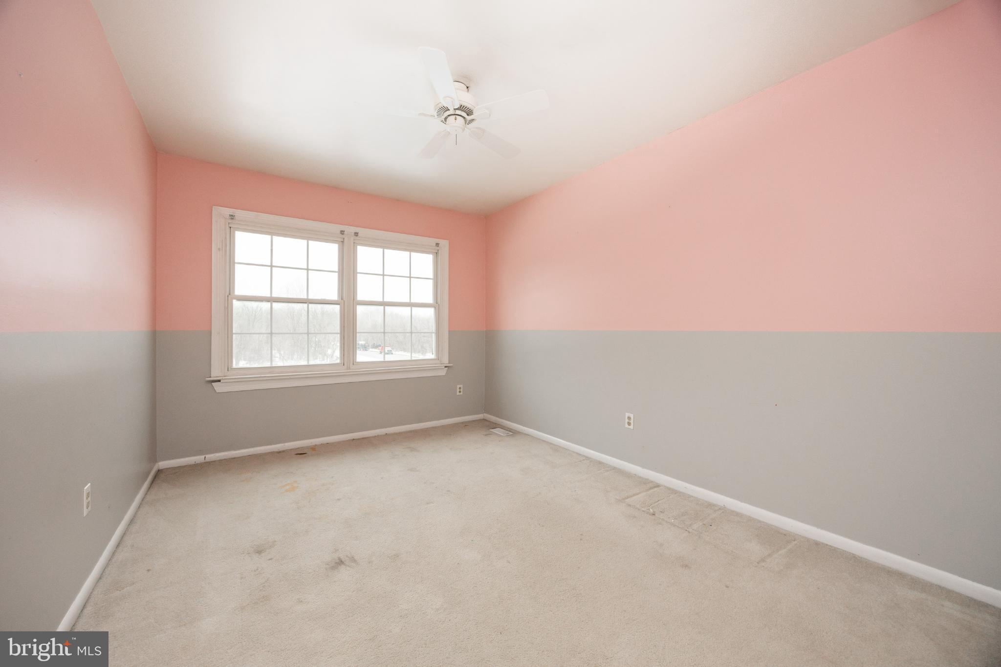 BEAVER RUN KNOLL - Residential