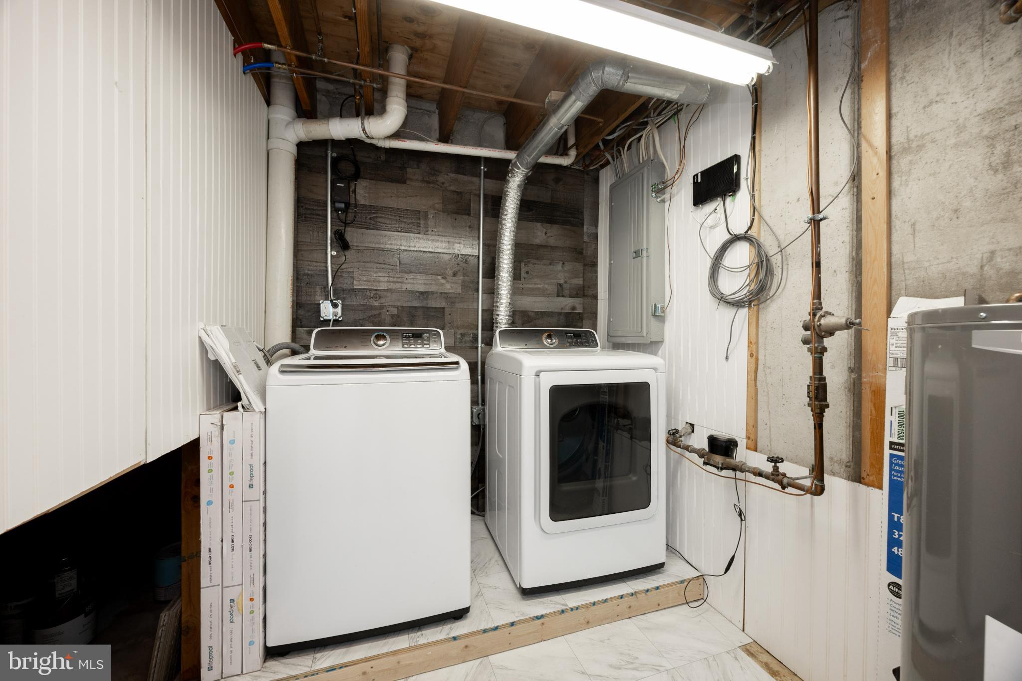 BEAVER RUN KNOLL - Residential