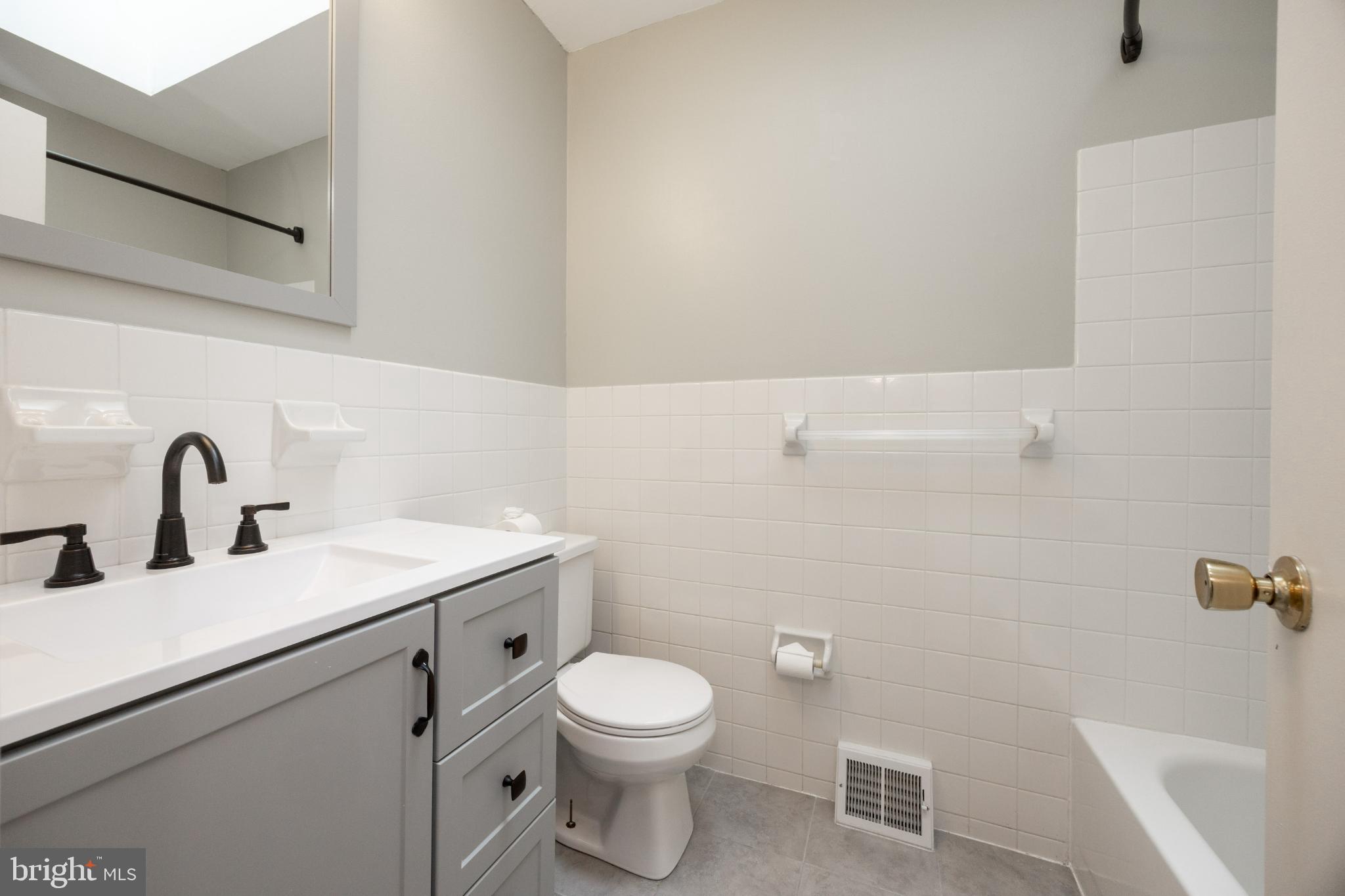 BEAVER RUN KNOLL - Residential