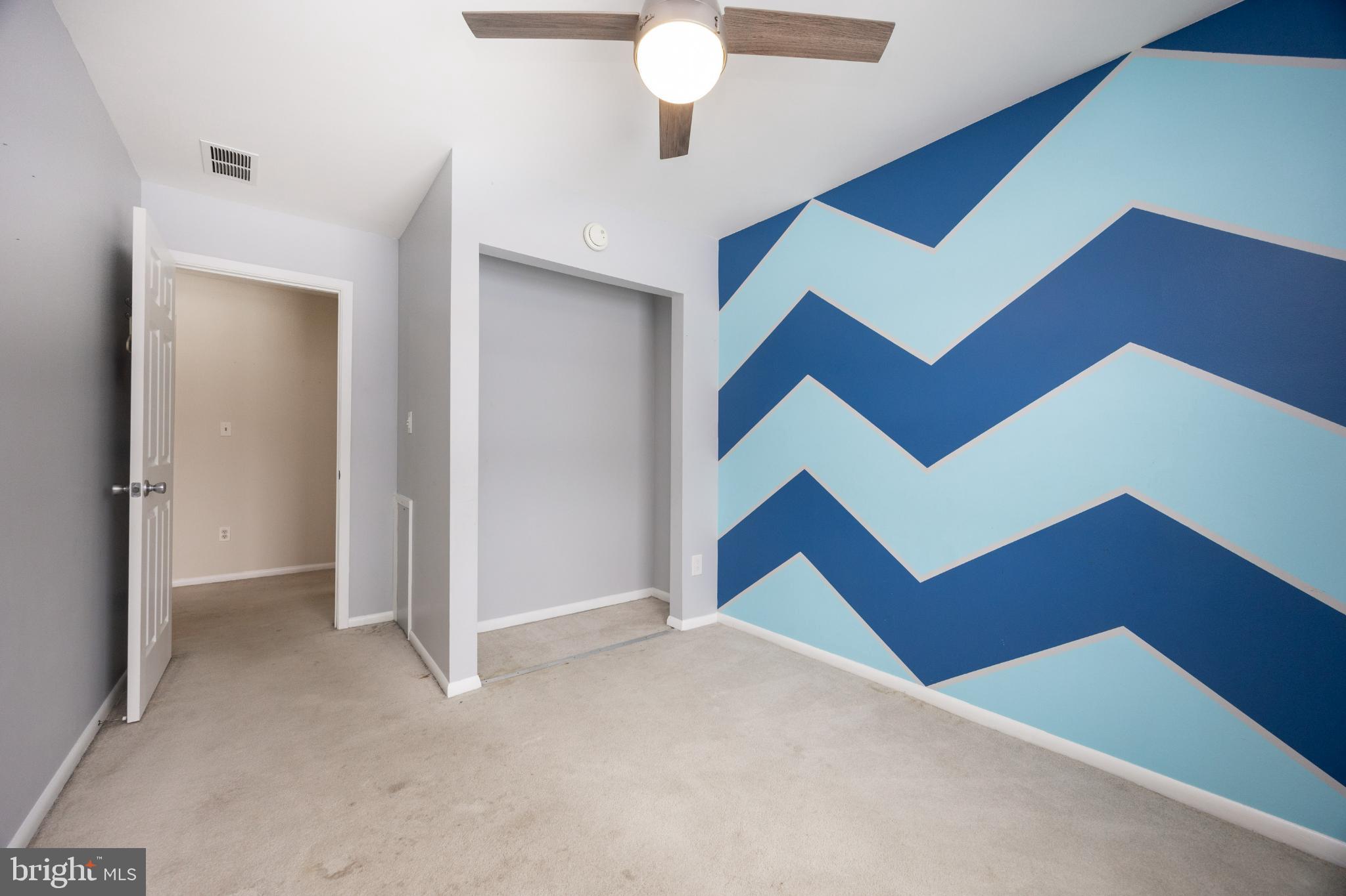 BEAVER RUN KNOLL - Residential