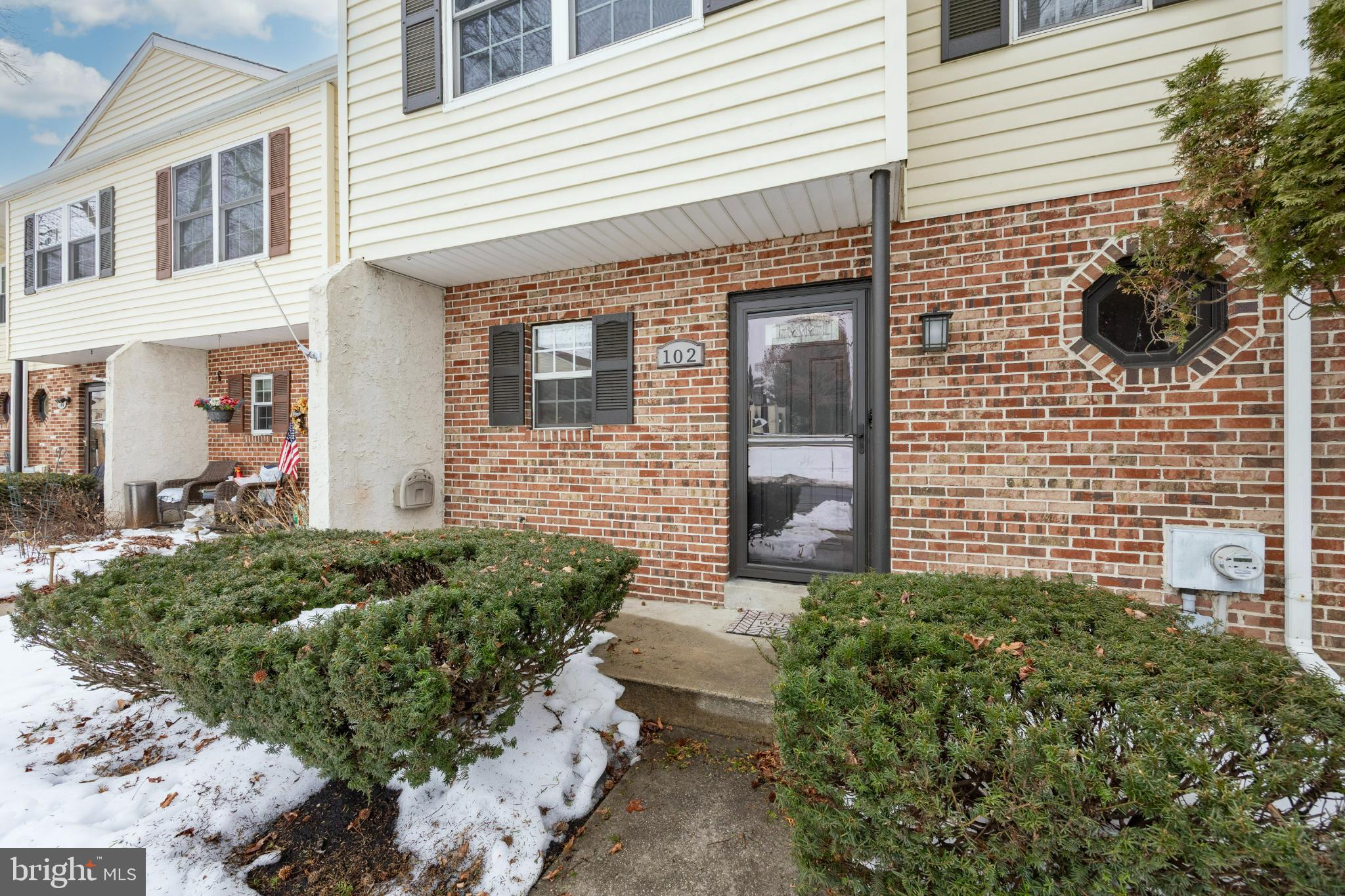 BEAVER RUN KNOLL - Residential