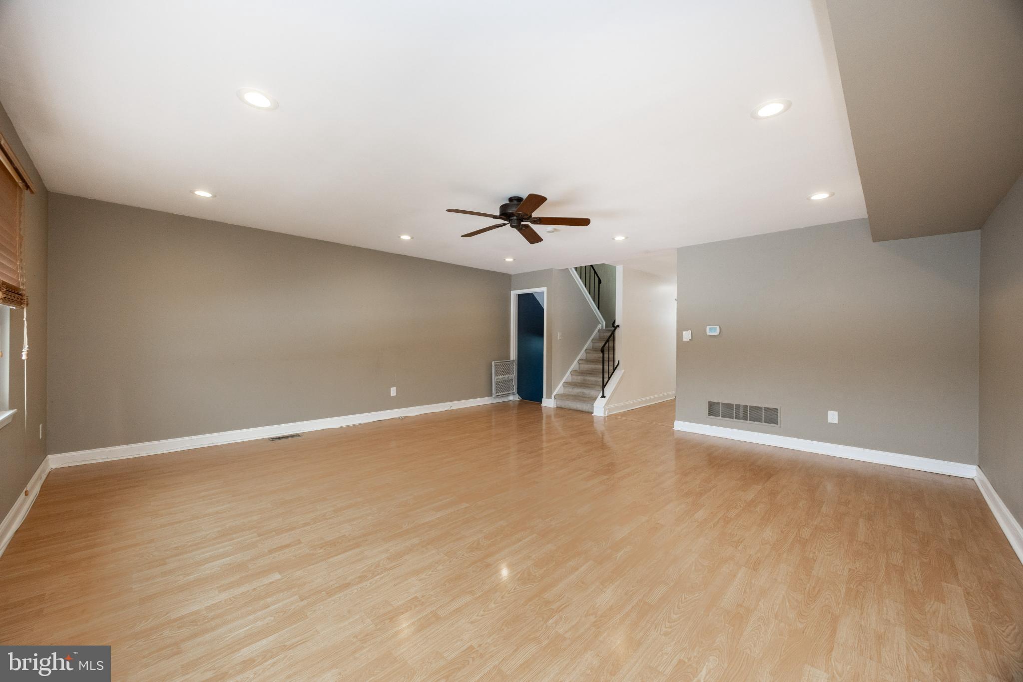 BEAVER RUN KNOLL - Residential