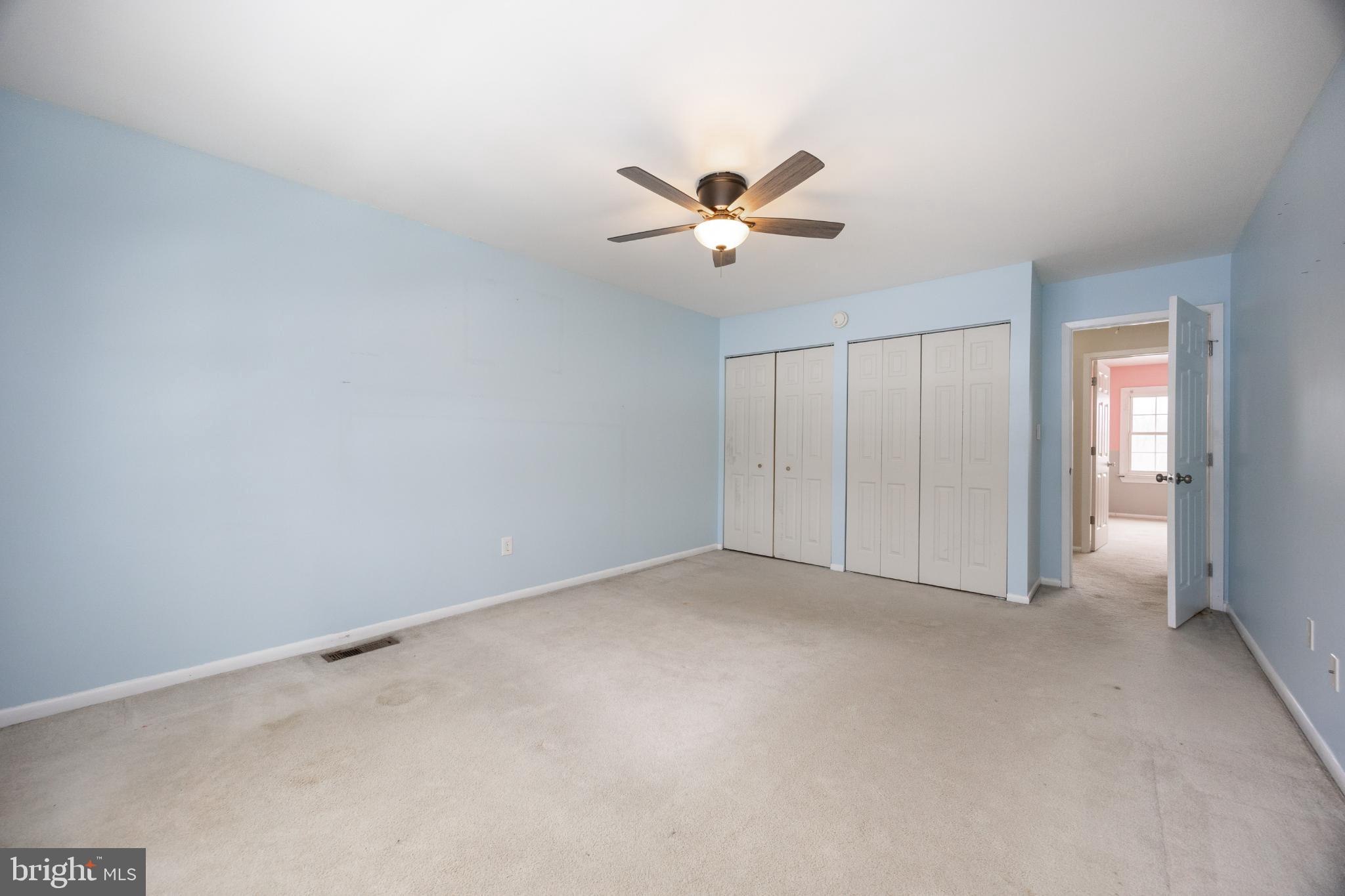 BEAVER RUN KNOLL - Residential