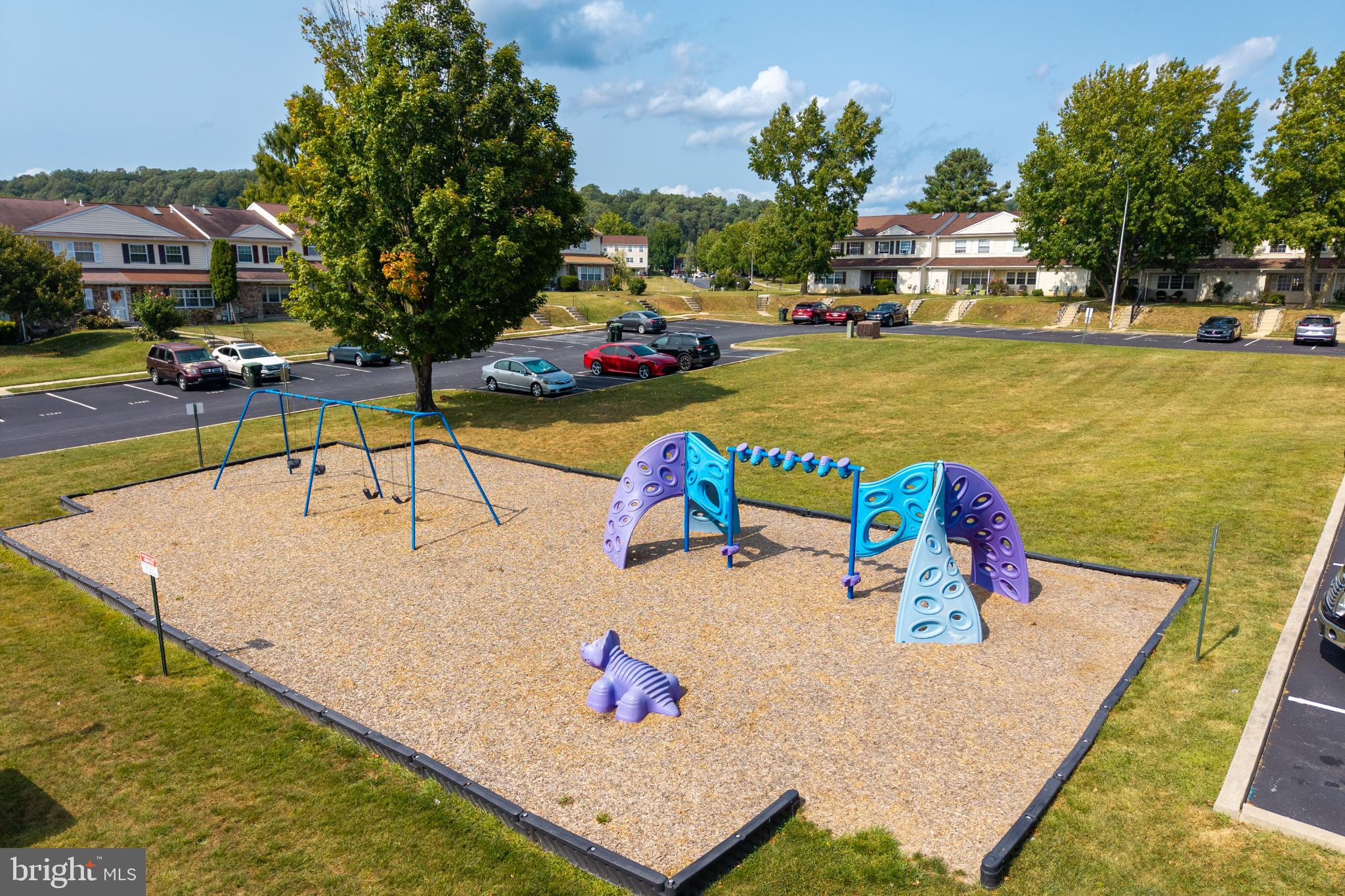 BEAVER RUN KNOLL - Residential