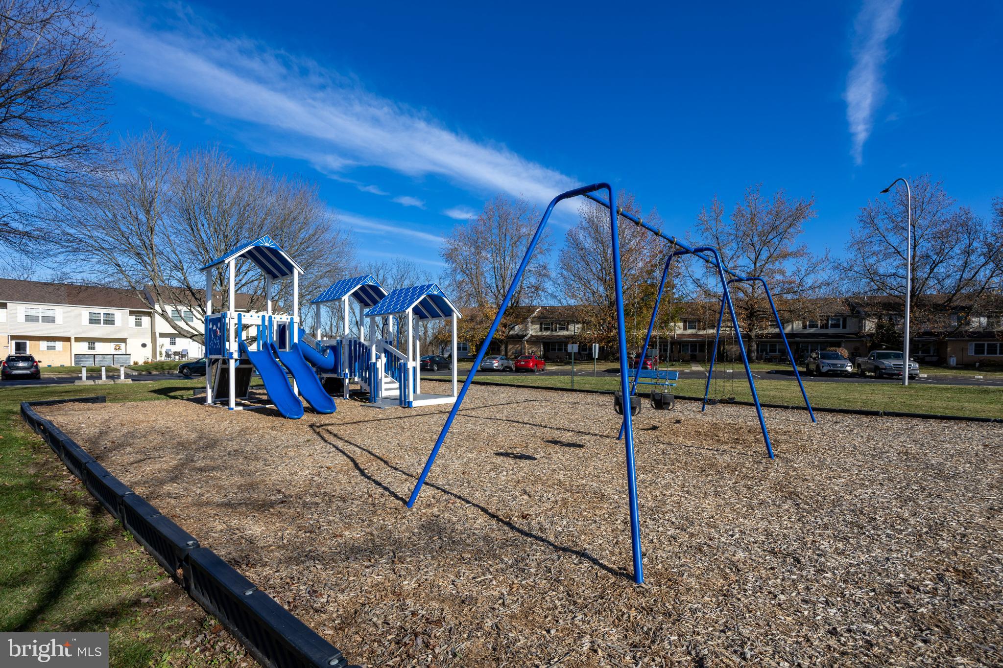 BEAVER RUN KNOLL - Residential