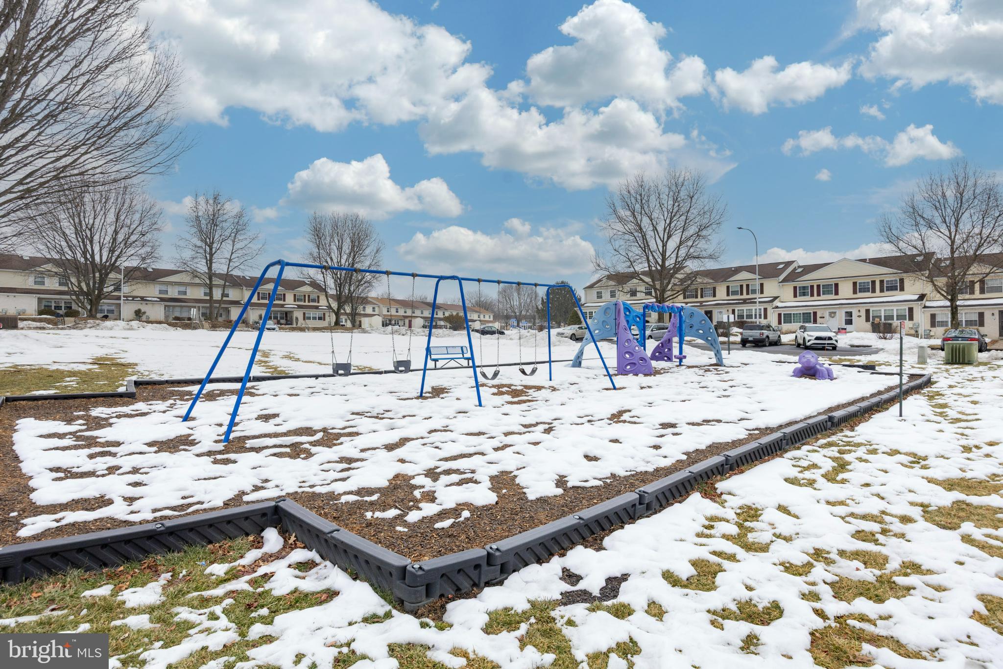 BEAVER RUN KNOLL - Residential