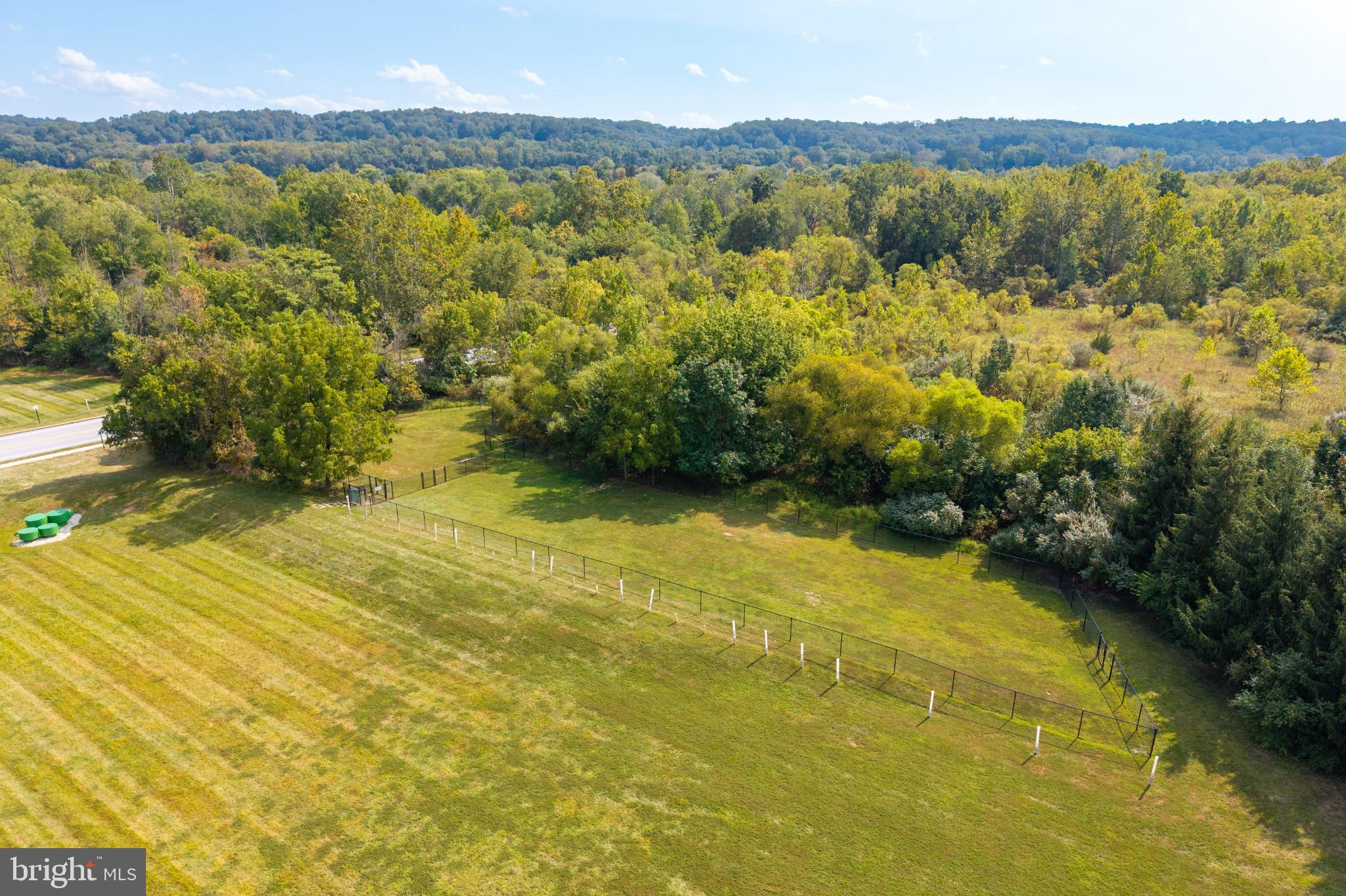 BEAVER RUN KNOLL - Residential