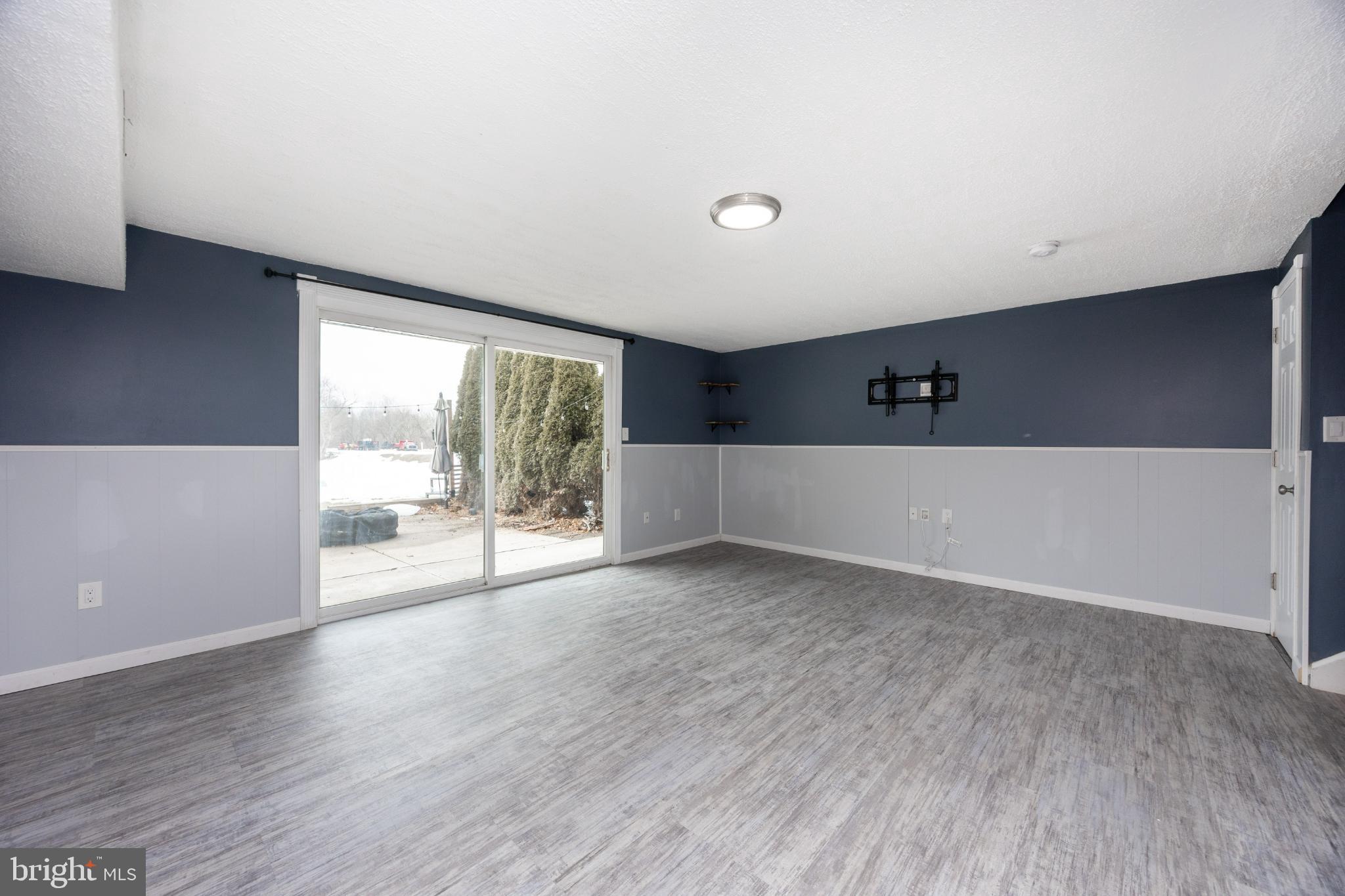 BEAVER RUN KNOLL - Residential