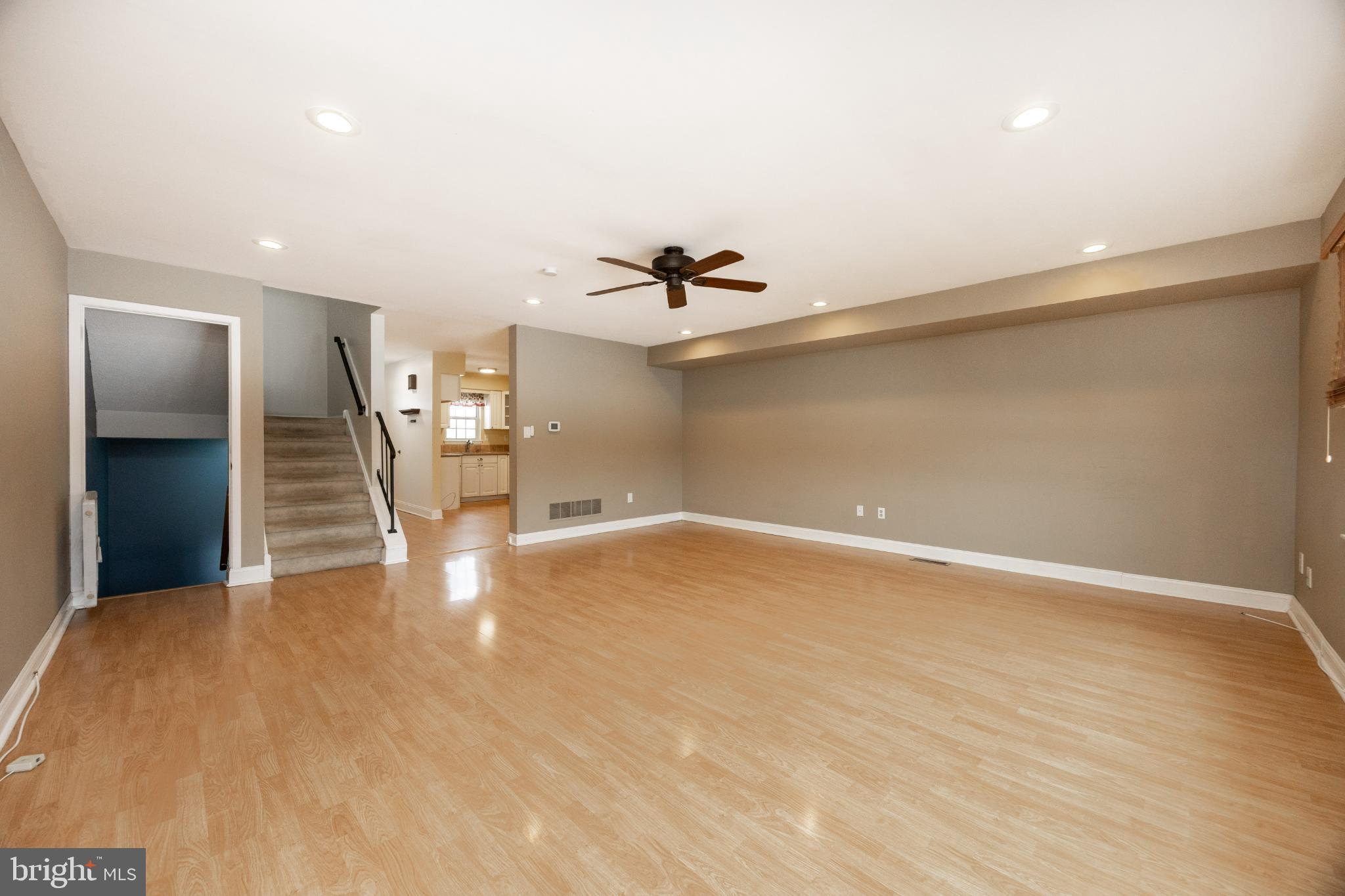 BEAVER RUN KNOLL - Residential