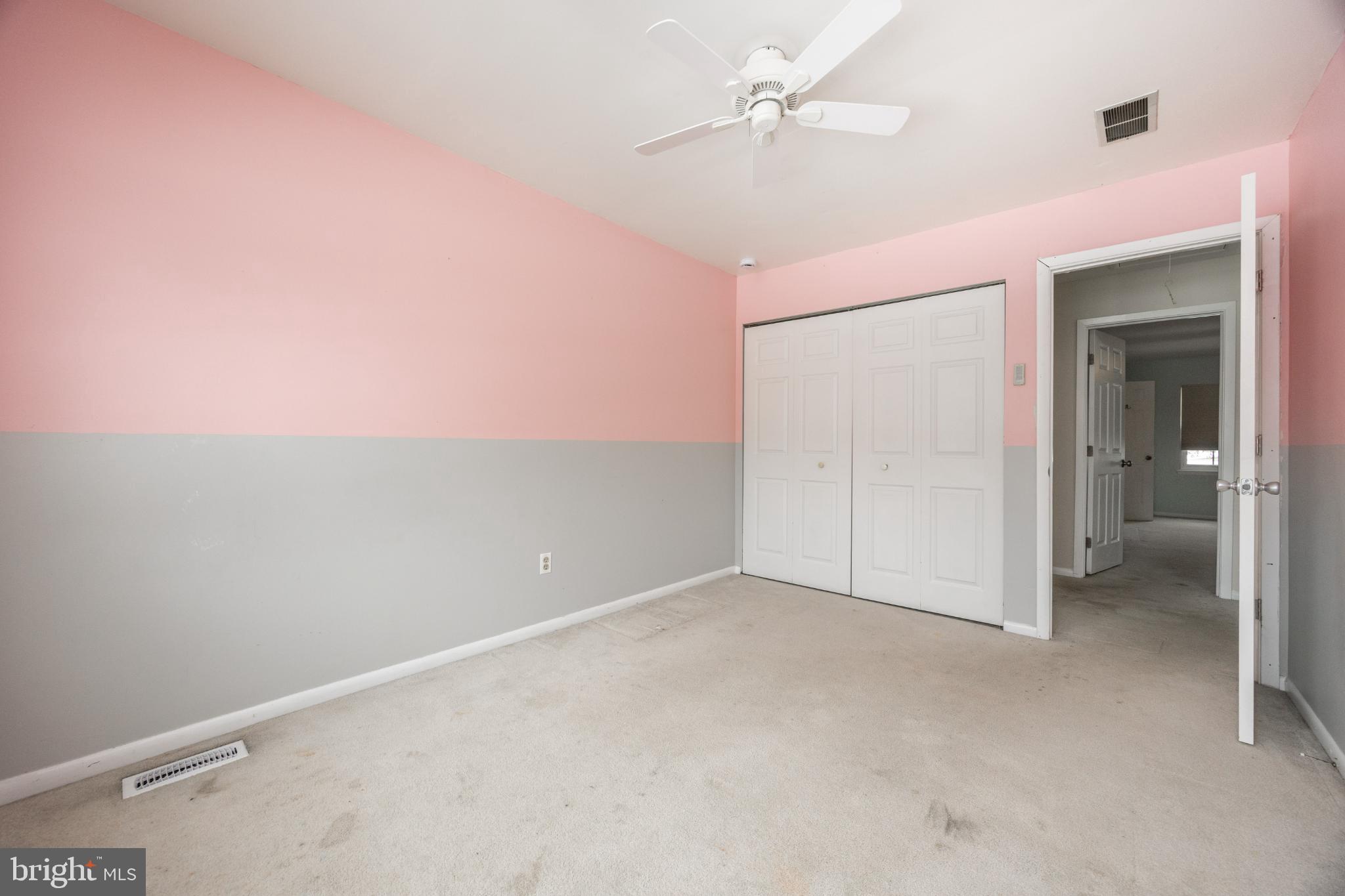 BEAVER RUN KNOLL - Residential