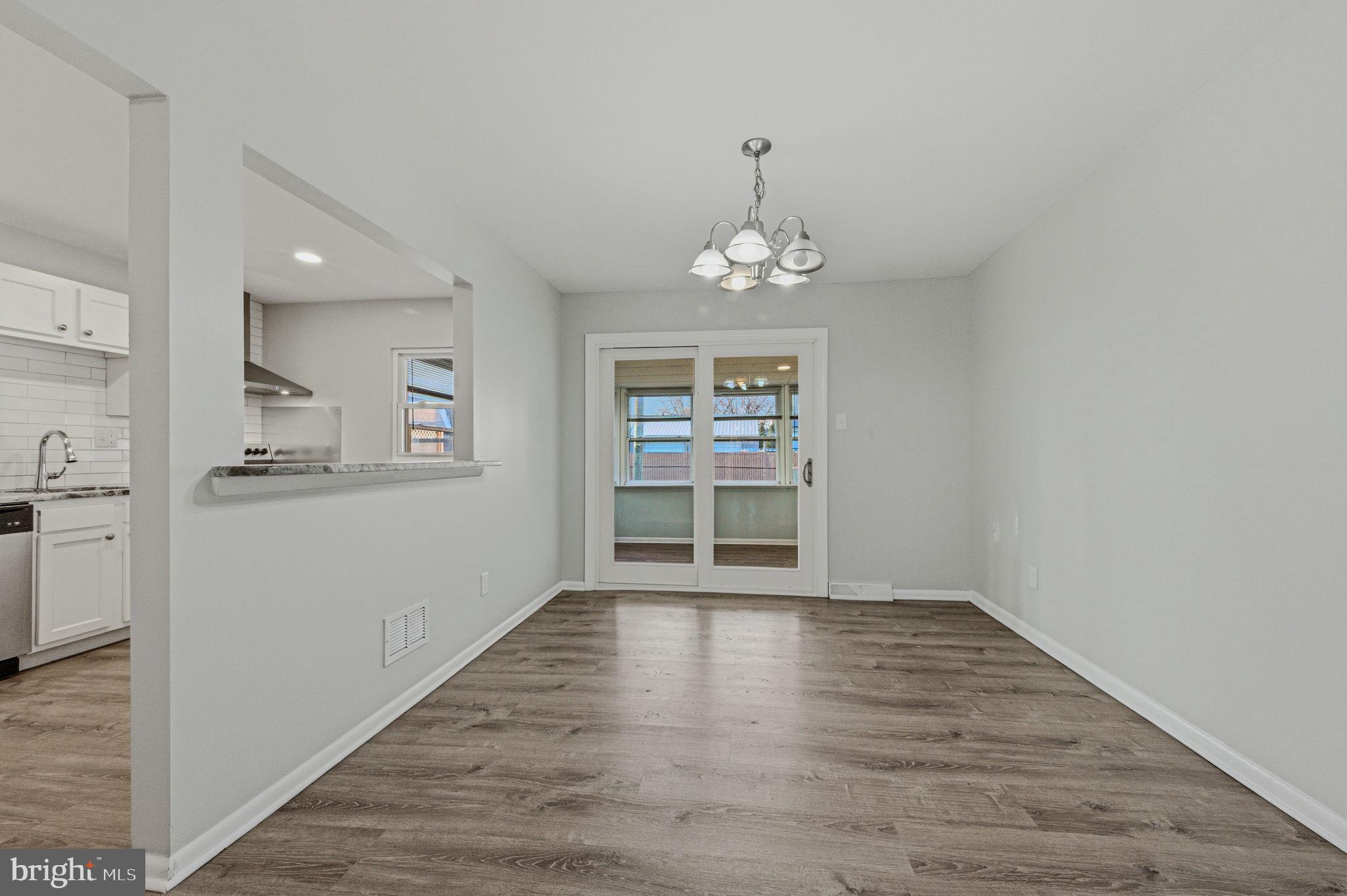 JACQUETTE SQUARE - Residential