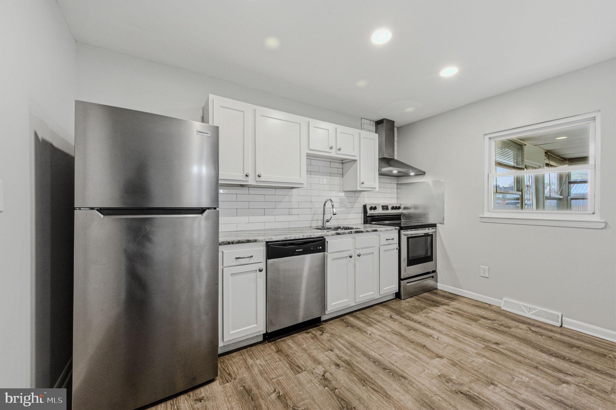 JACQUETTE SQUARE - Residential