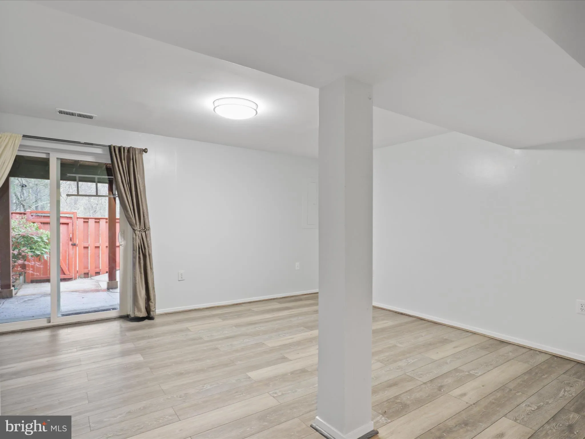 Alexandria, Virginia 22309, United States, 3 Bedrooms Bedrooms, ,3 BathroomsBathrooms,Residential,Coming Soon,97344