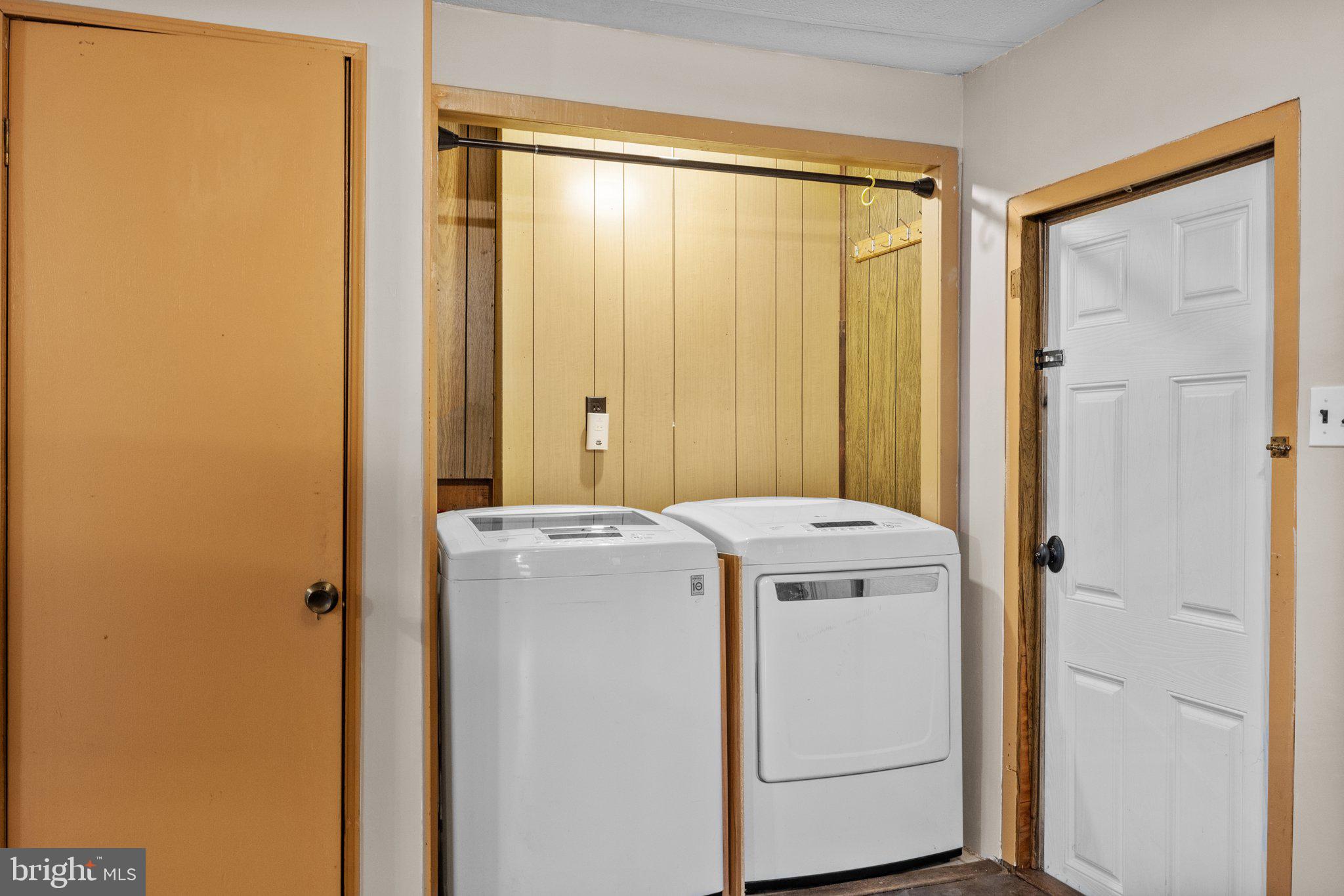 PENNWOOD CROSSING - Residential