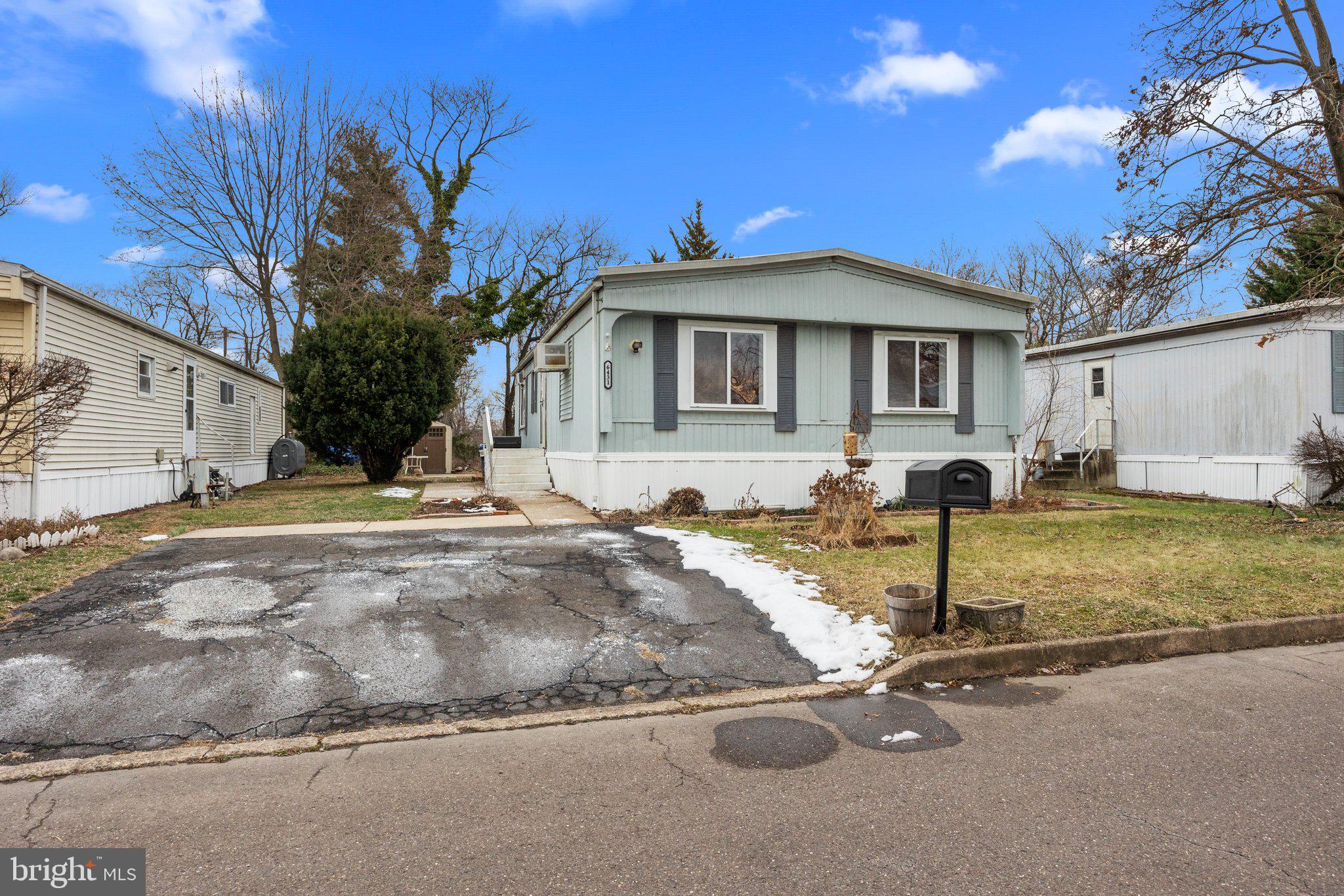 PENNWOOD CROSSING - Residential