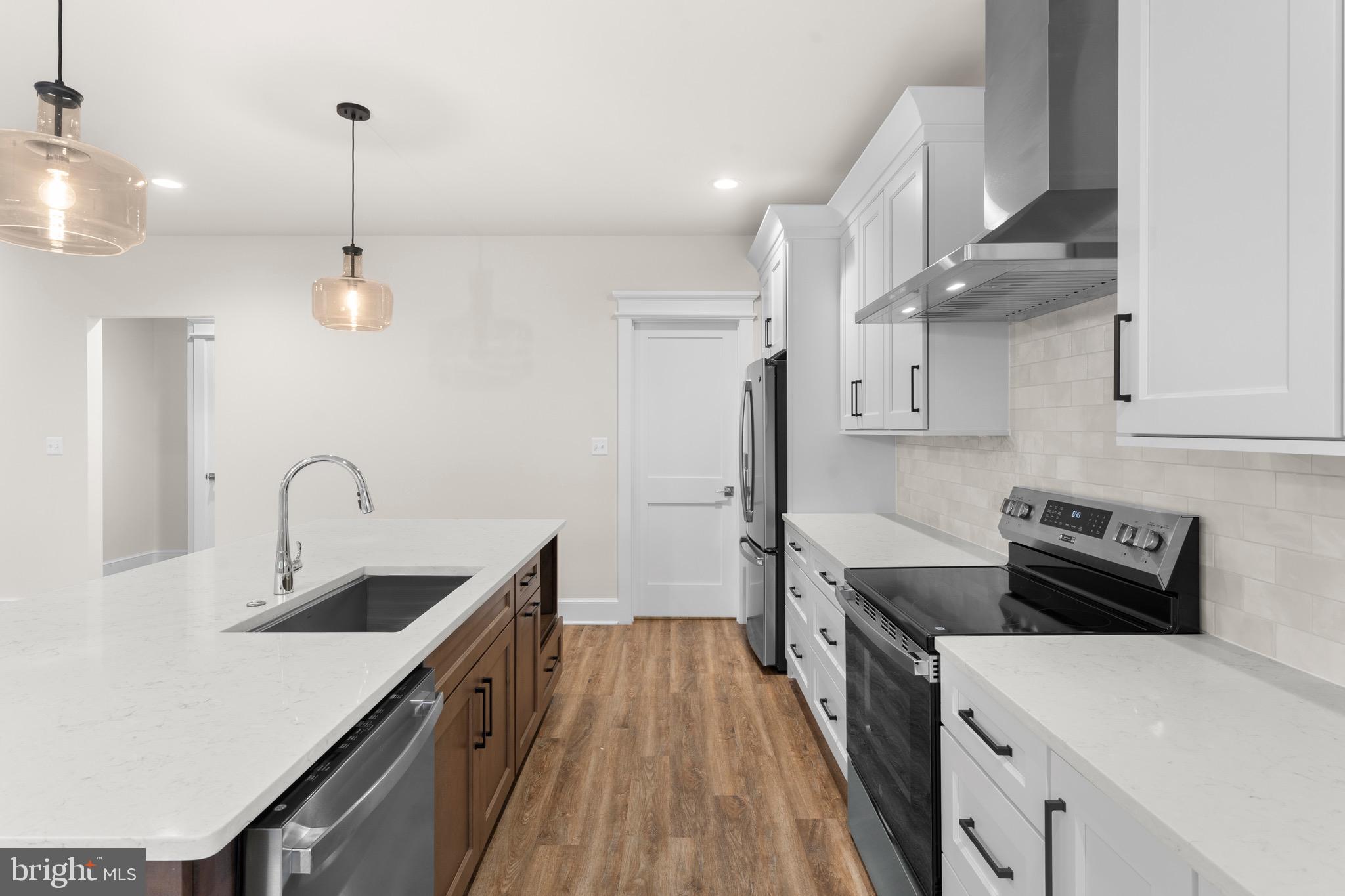 LOCUST HILL - Residential