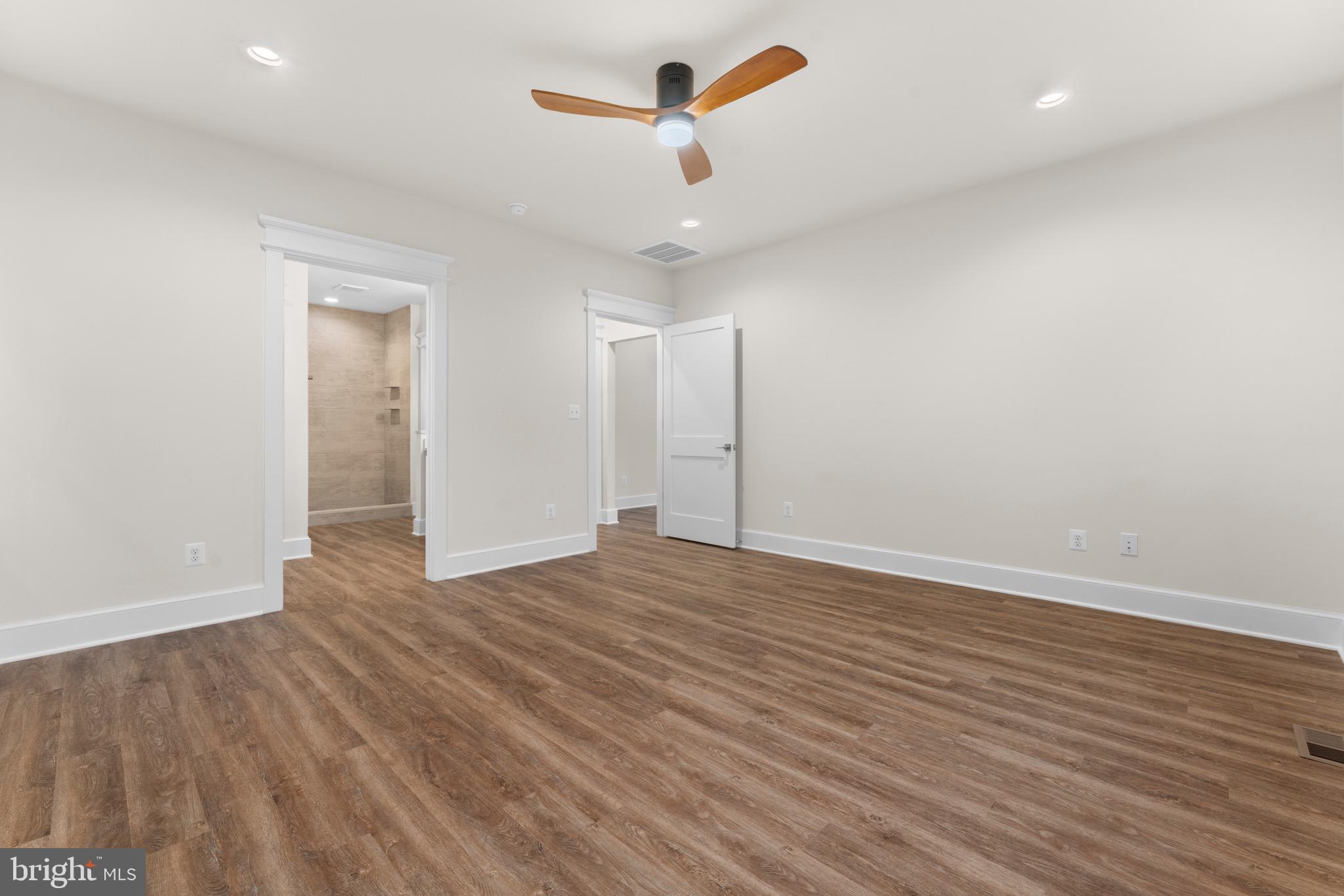LOCUST HILL - Residential