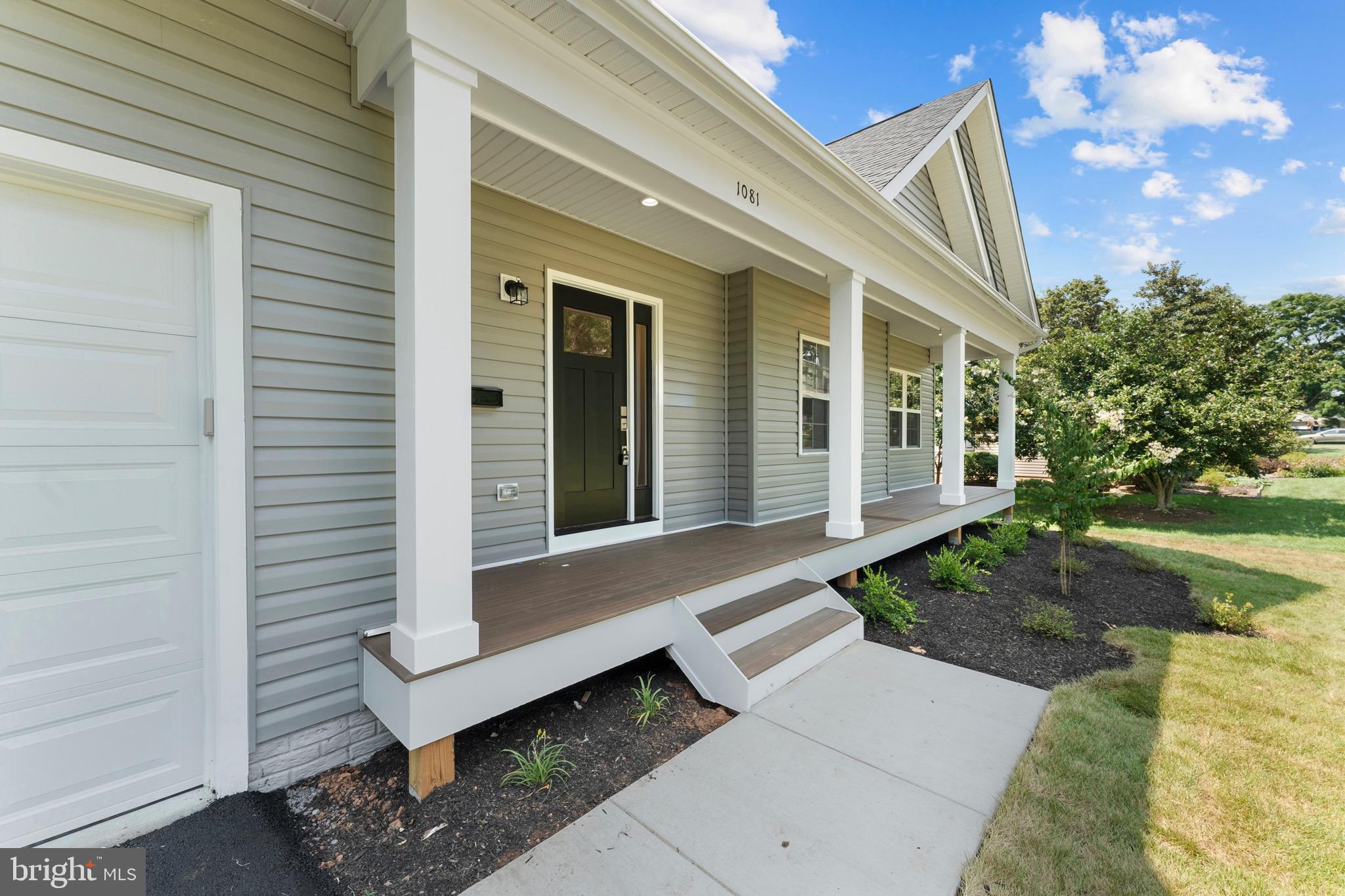 LOCUST HILL - Residential