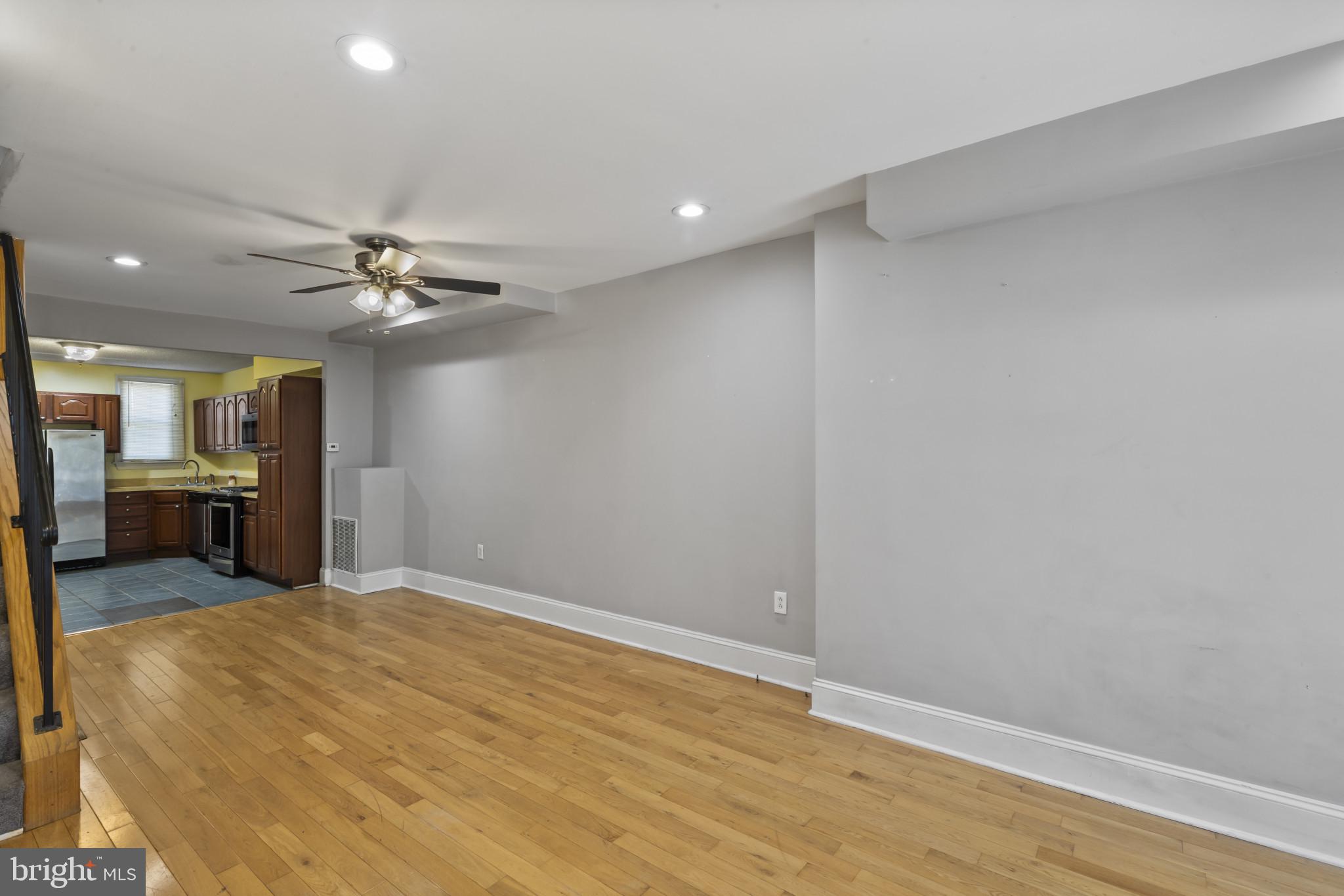 250 S HIGHLAND AVENUE