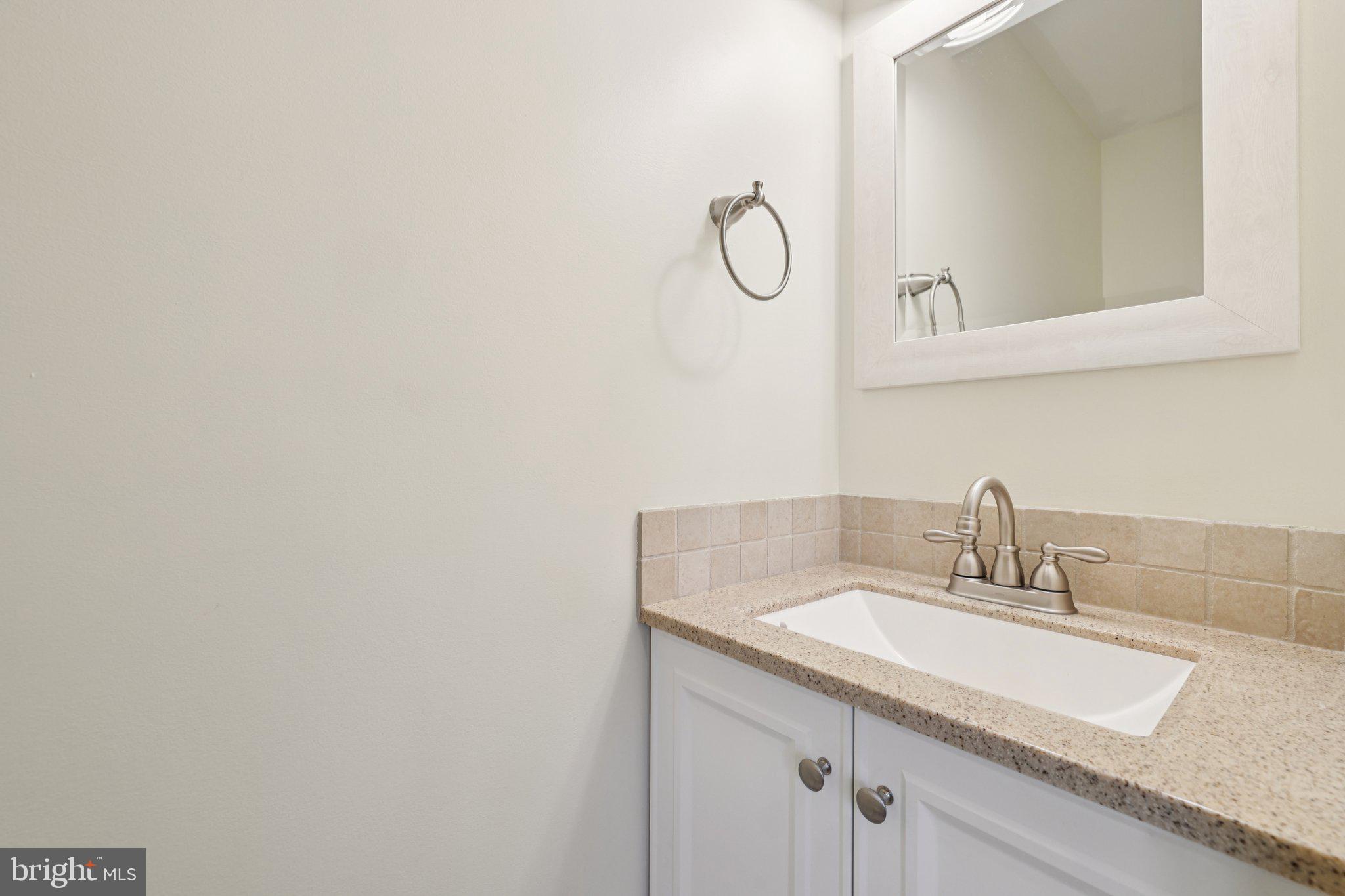 BURTONSVILLE - Residential