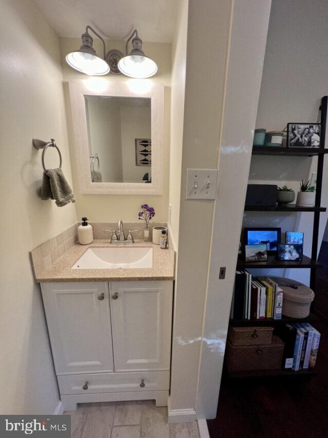 BURTONSVILLE - Residential