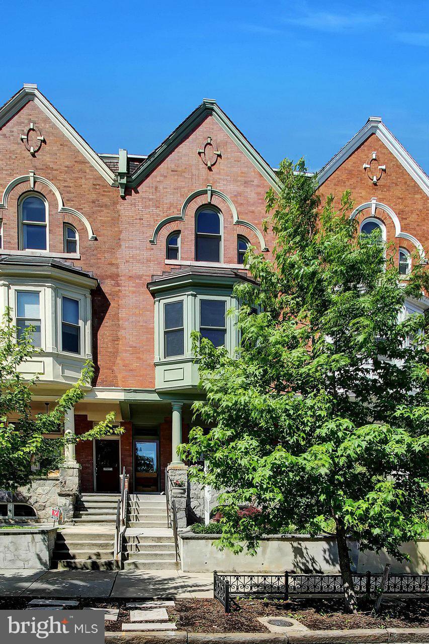 Gorgeous Three Story 4 bedroom /3 Full Bath Victorian in popular Resevoir Hill Stunning high-end renovation throughout. Original details abound. High efficiency Dual-Zone HVAC system, Tankless water heater, Stainless Steel Appliances,Tray Ceilings in Master and Kitchen, Recessed lighting, Hardwood floors throughout, Crown Molding, 2 Car parking pad in rear & Privacy Fence.CHAPS Credit 2 years.