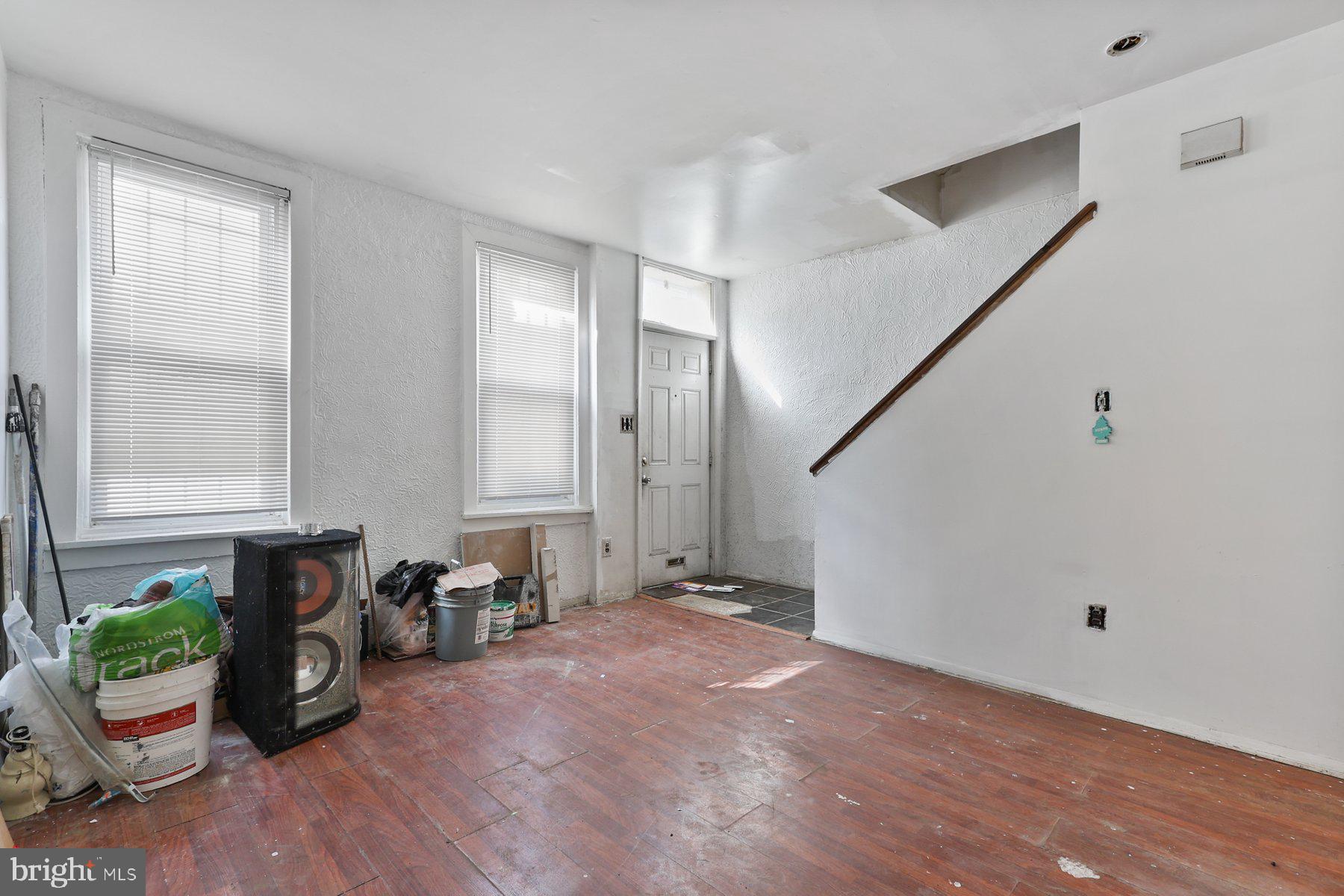 2729 W STILES STREET