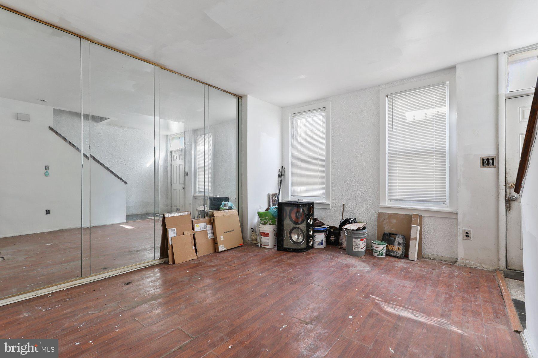 2729 W STILES STREET