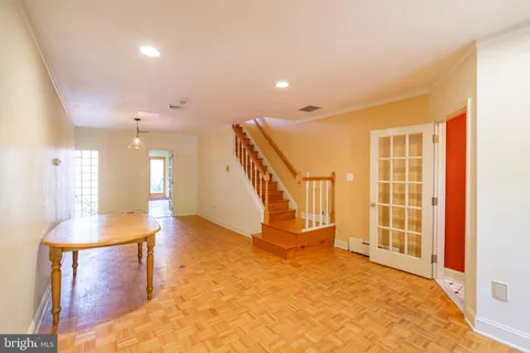 512 Carpenter Street, Philadelphia, PA MLS: PAPH2360364