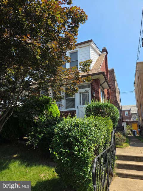 Photo of 2007 Bleigh Avenue, PHILADELPHIA, PA 19152 (MLS # PAPH2658252)