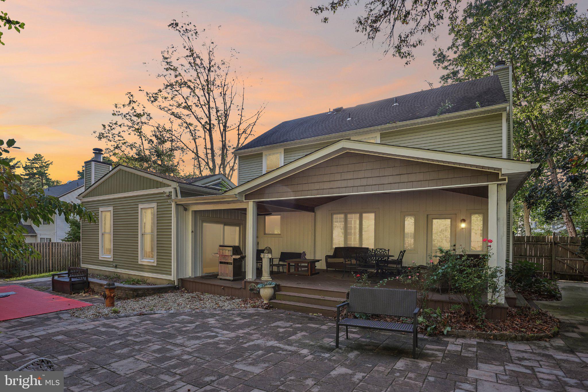 9 GLENFOREST DRIVE