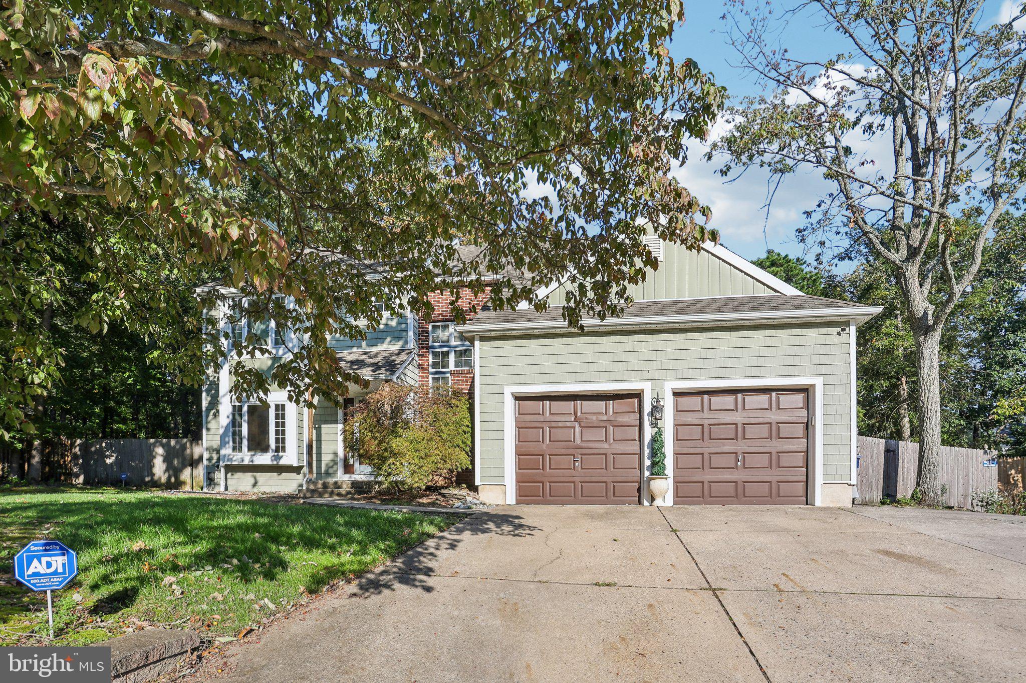 9 GLENFOREST DRIVE